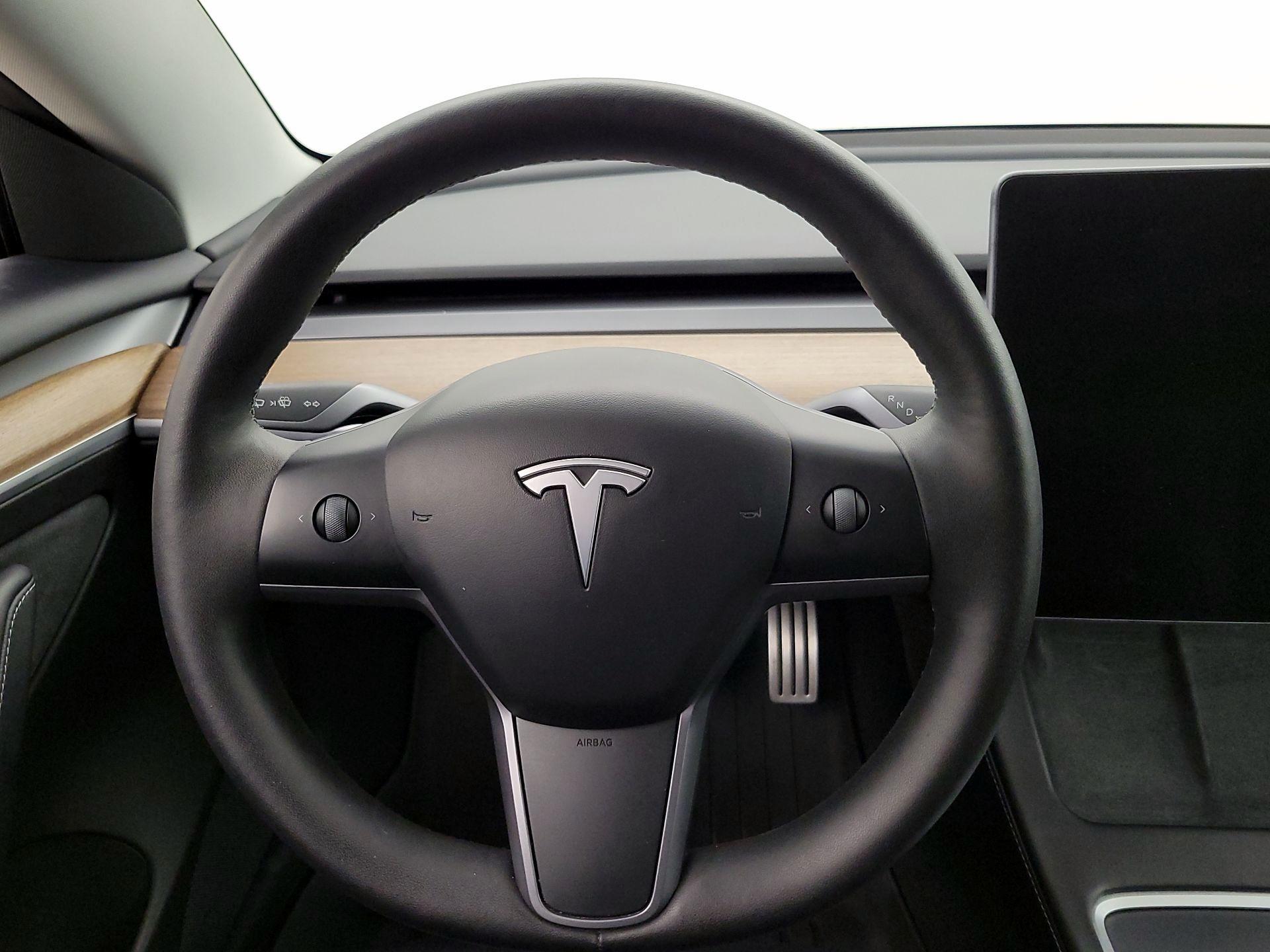 Thumbnail: 2023 Tesla Model 3 - 10