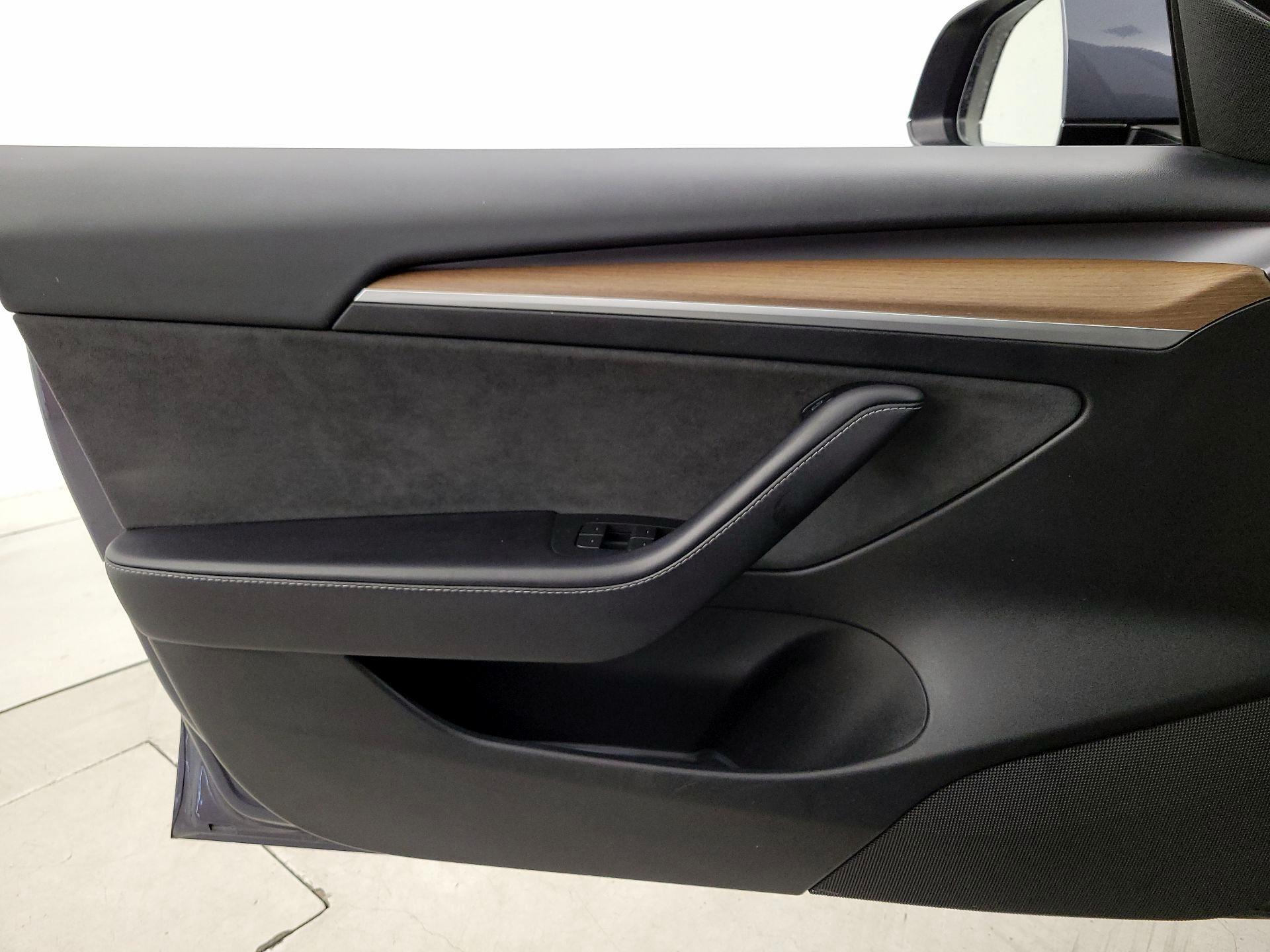 Thumbnail: 2023 Tesla Model 3 - 12