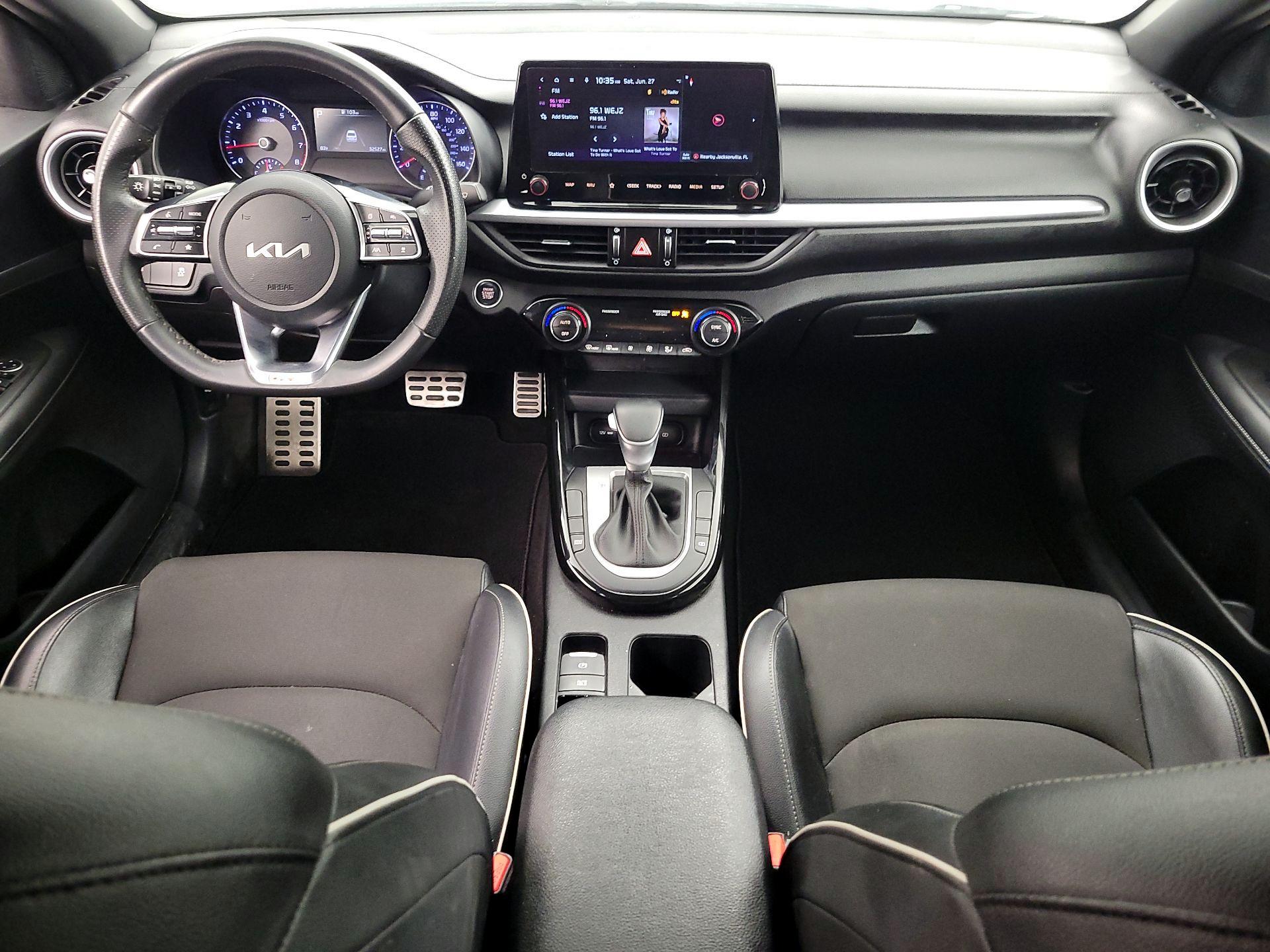 Thumbnail: 2024 Kia Forte - 9