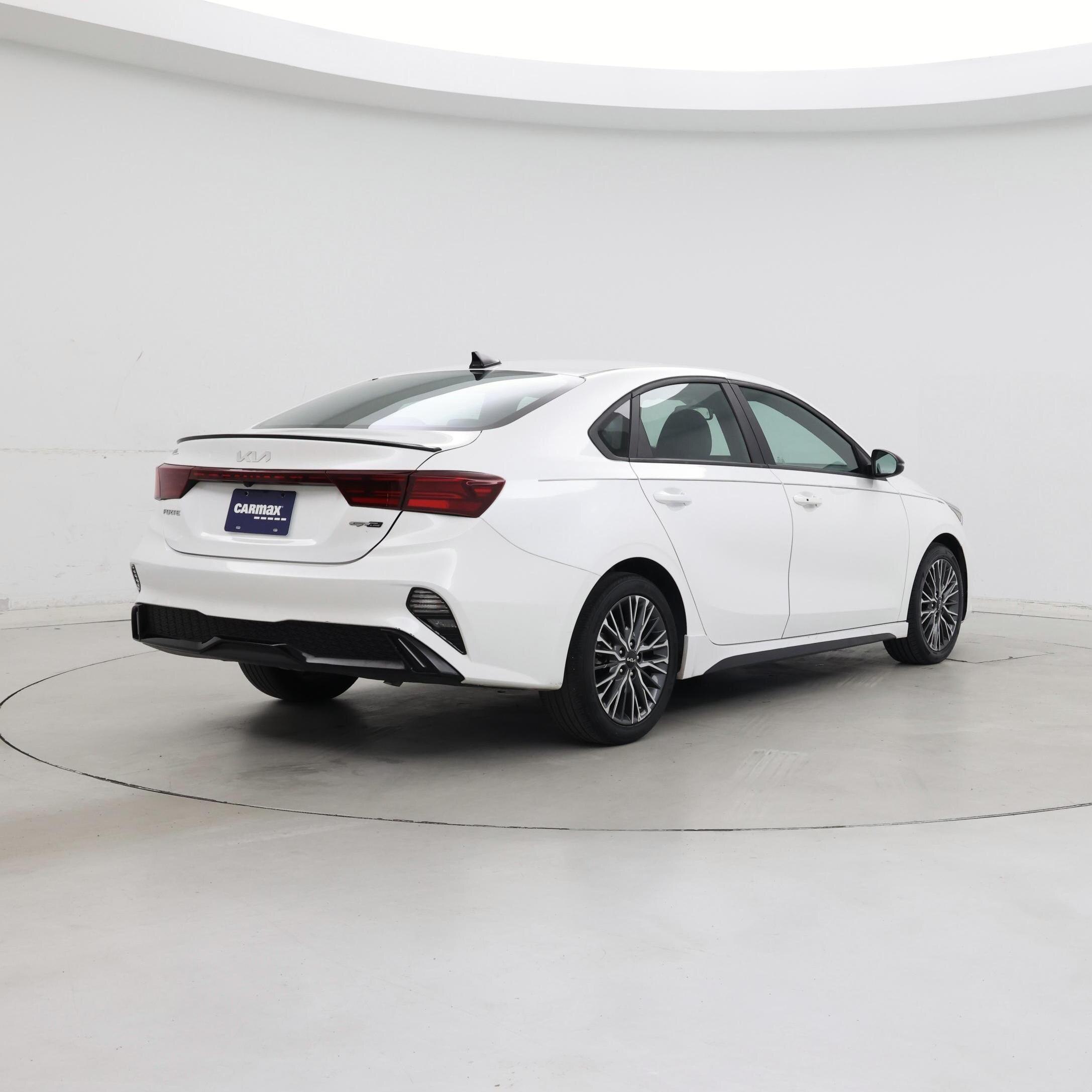 Thumbnail: 2024 Kia Forte - 8