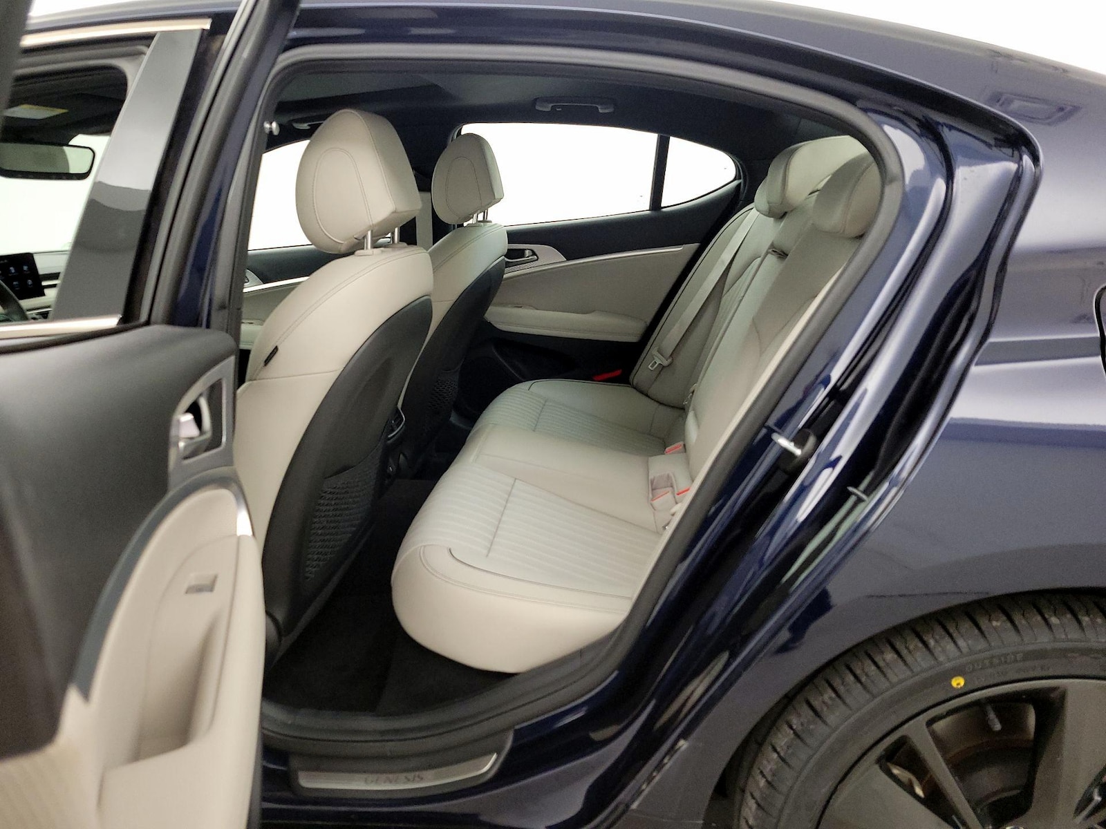 2023 GENESIS G70 Standard - Photo 22