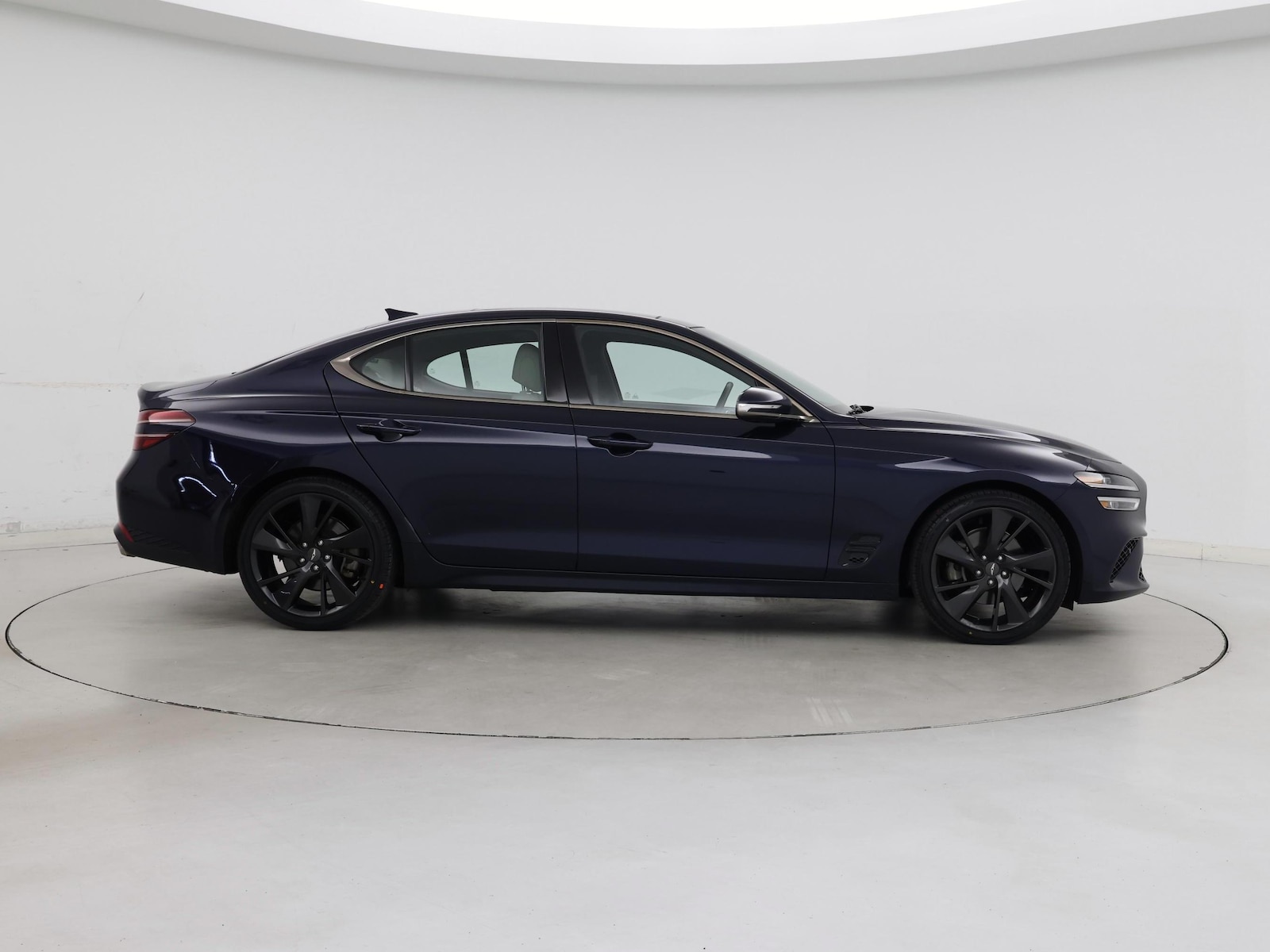 2023 GENESIS G70 Standard - Photo 8