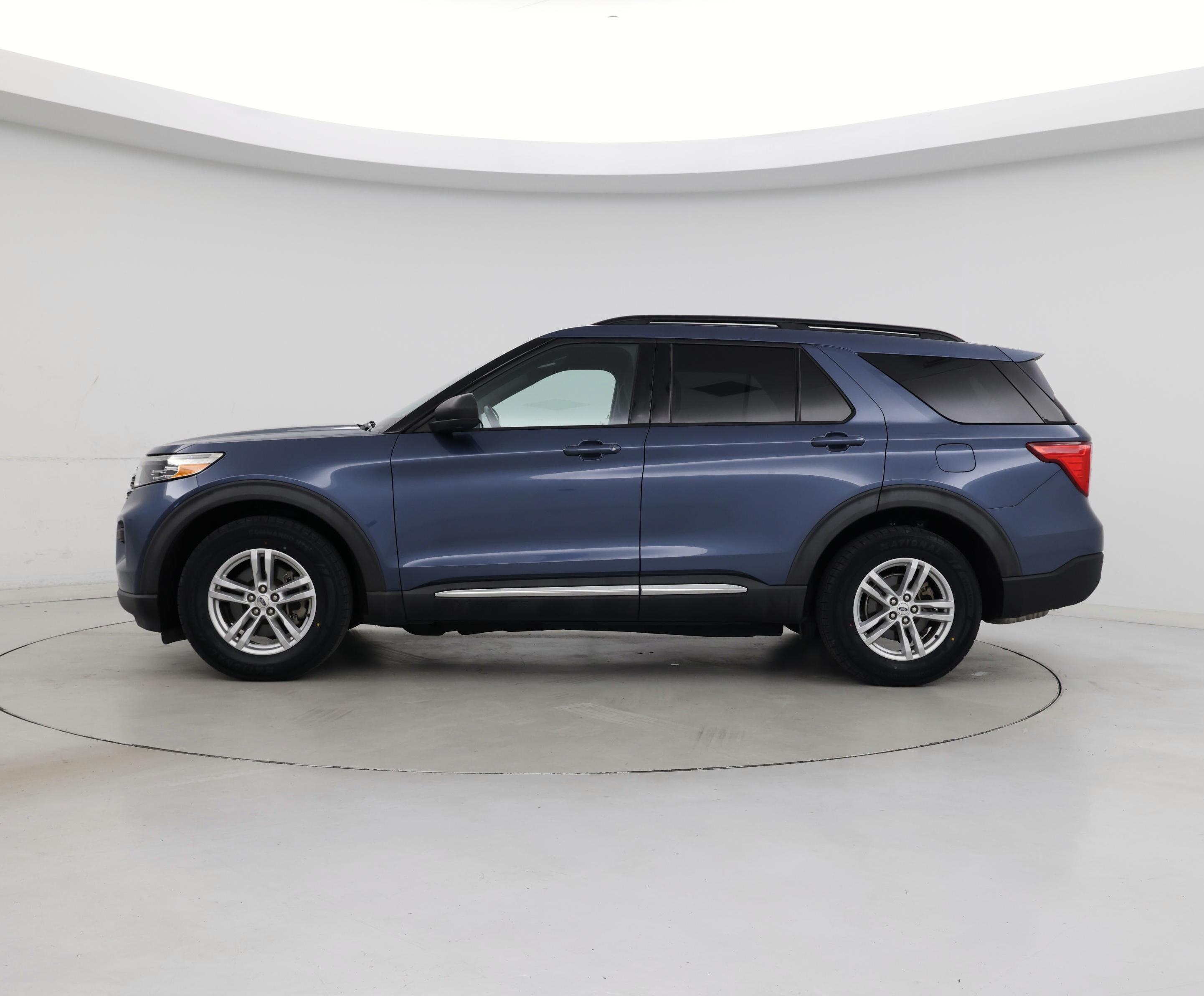 Thumbnail: 2020 Ford Explorer - 3