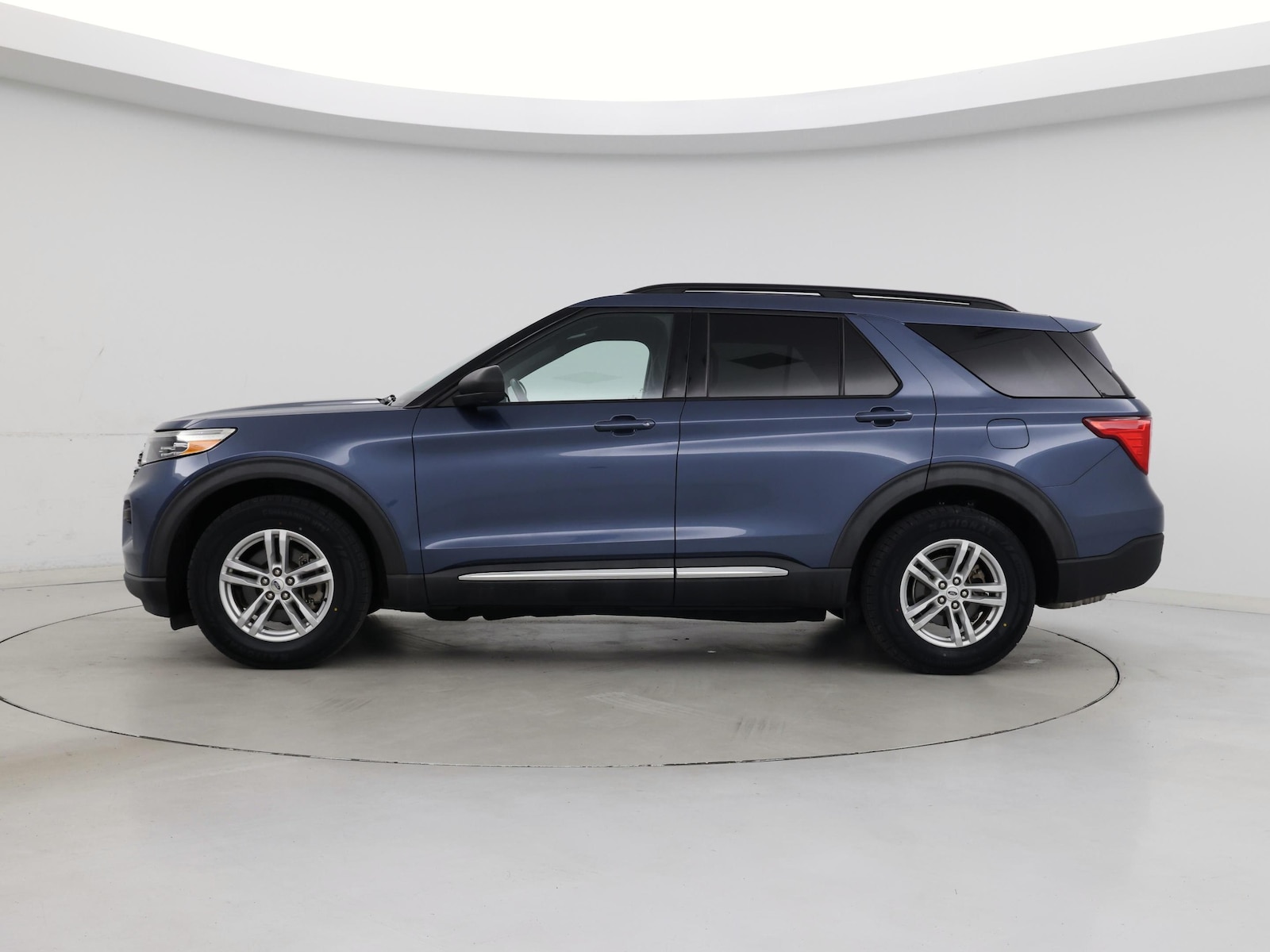 2020 Ford Explorer XLT - Photo 4
