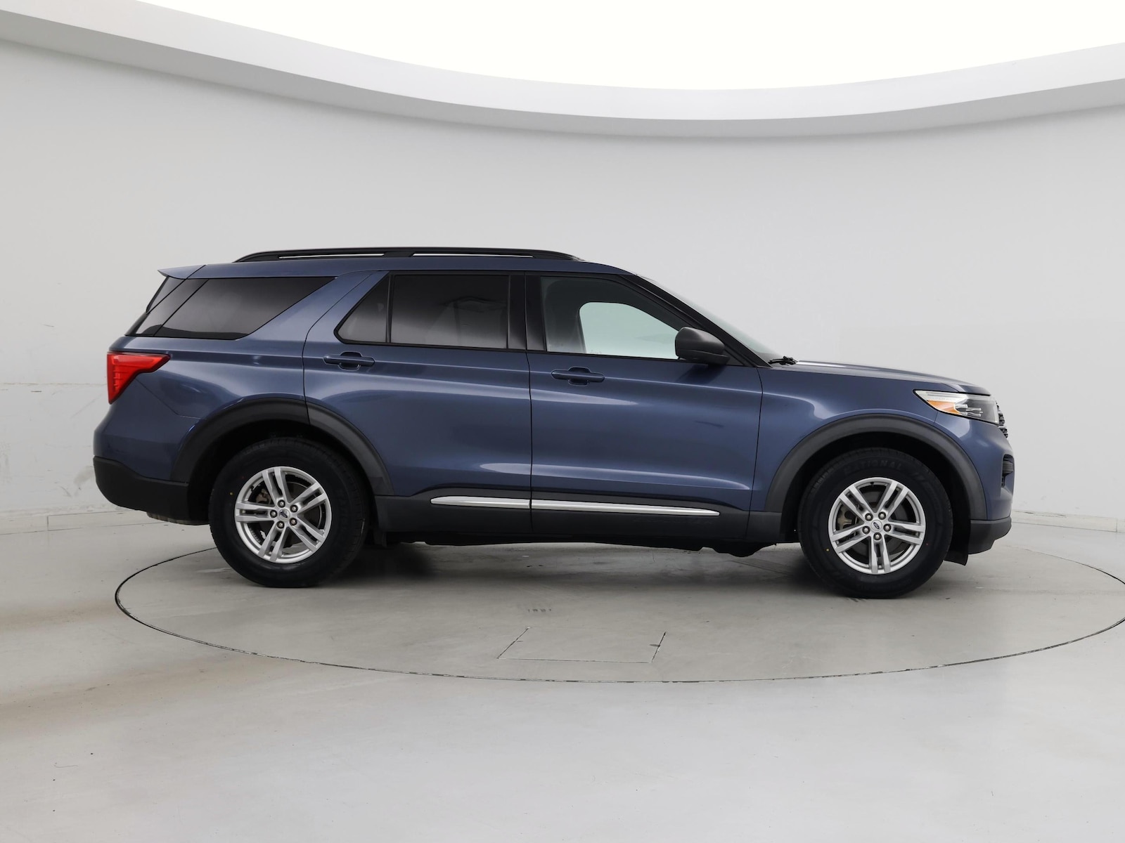 2020 Ford Explorer XLT - Photo 8