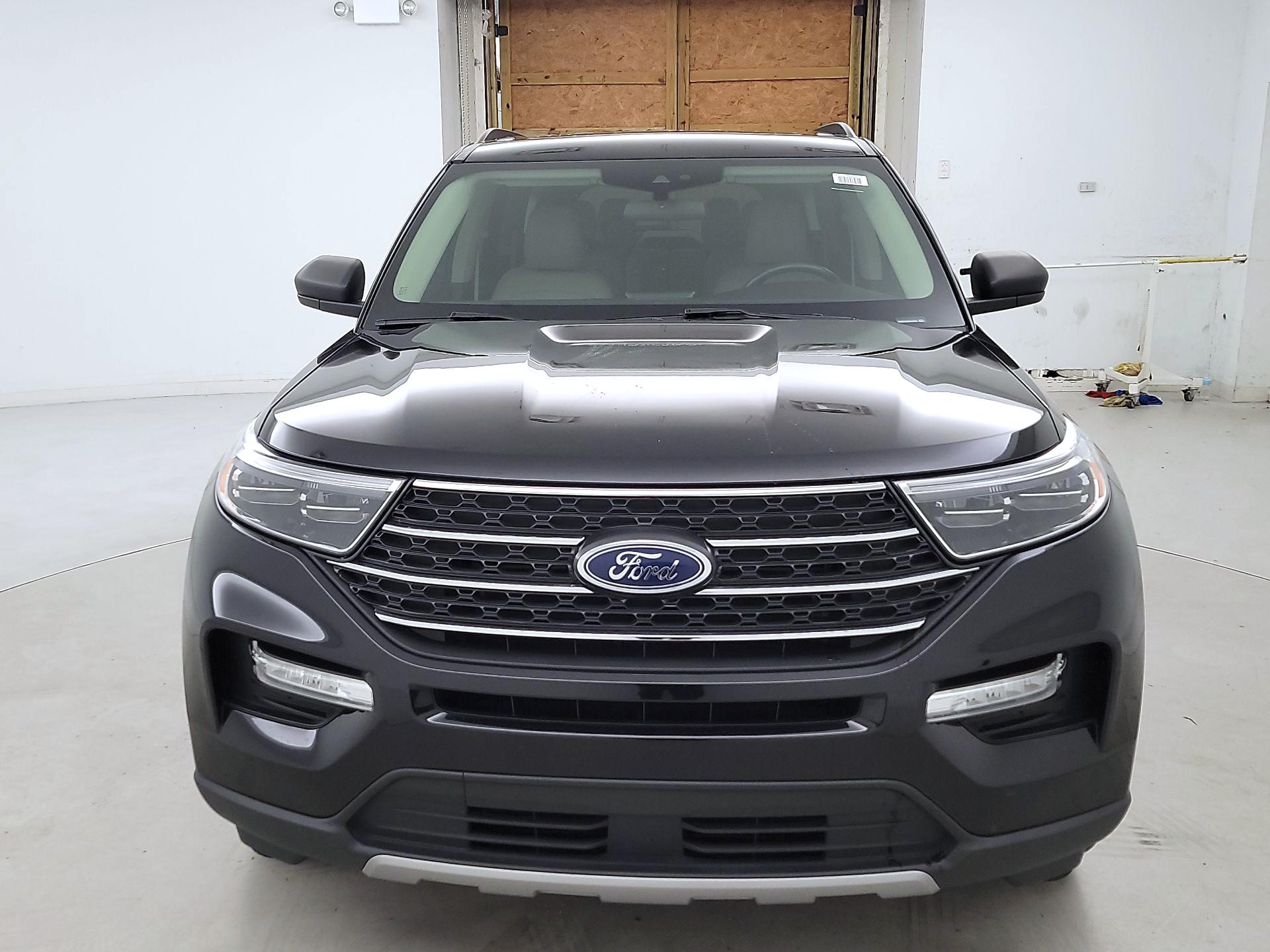 Thumbnail: 2022 Ford Explorer - 2