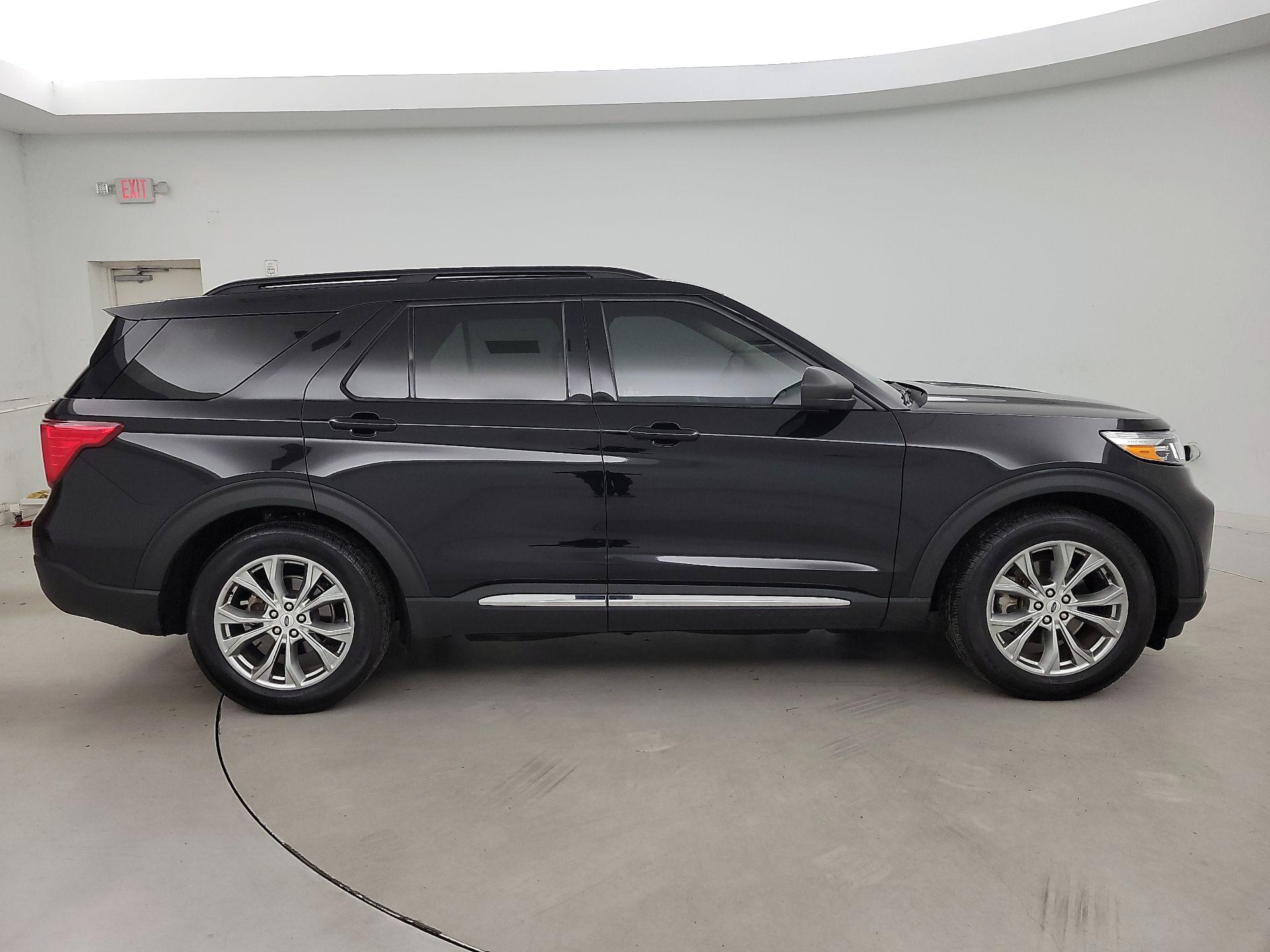 Thumbnail: 2022 Ford Explorer - 4