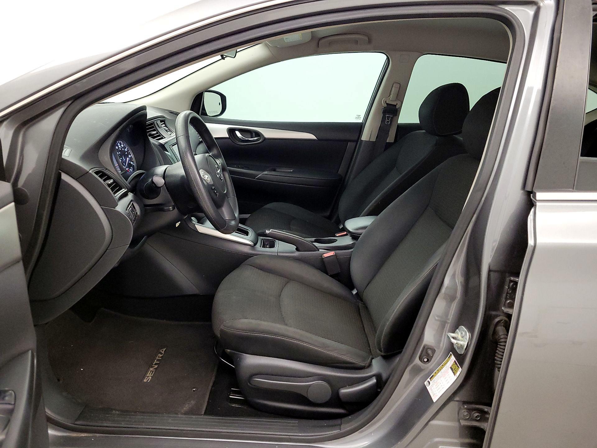 Thumbnail: 2019 Nissan Sentra - 11