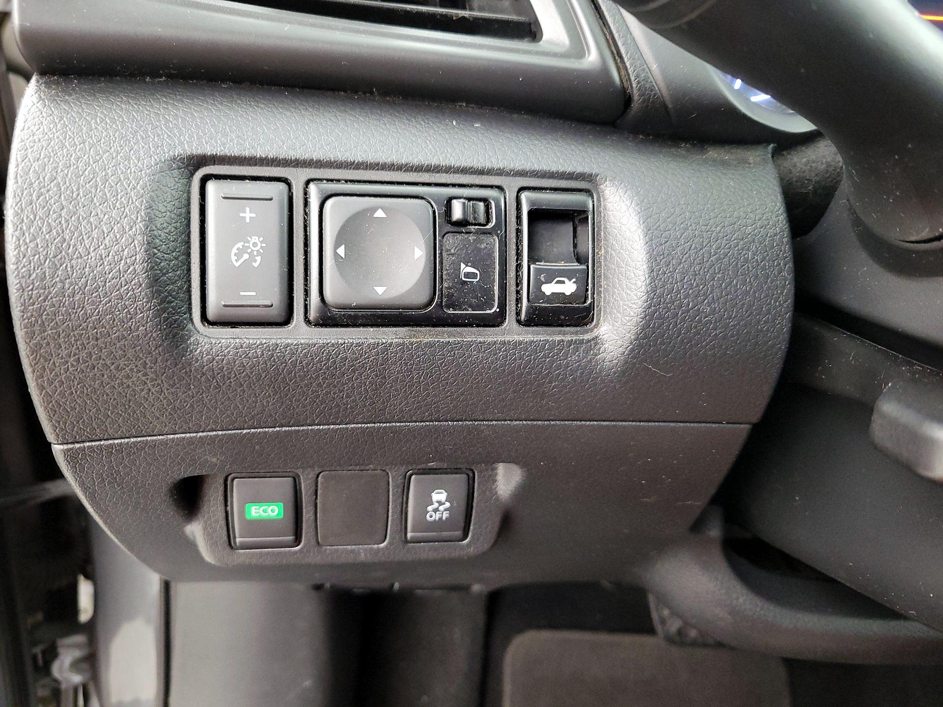 Thumbnail: 2019 Nissan Sentra - 13