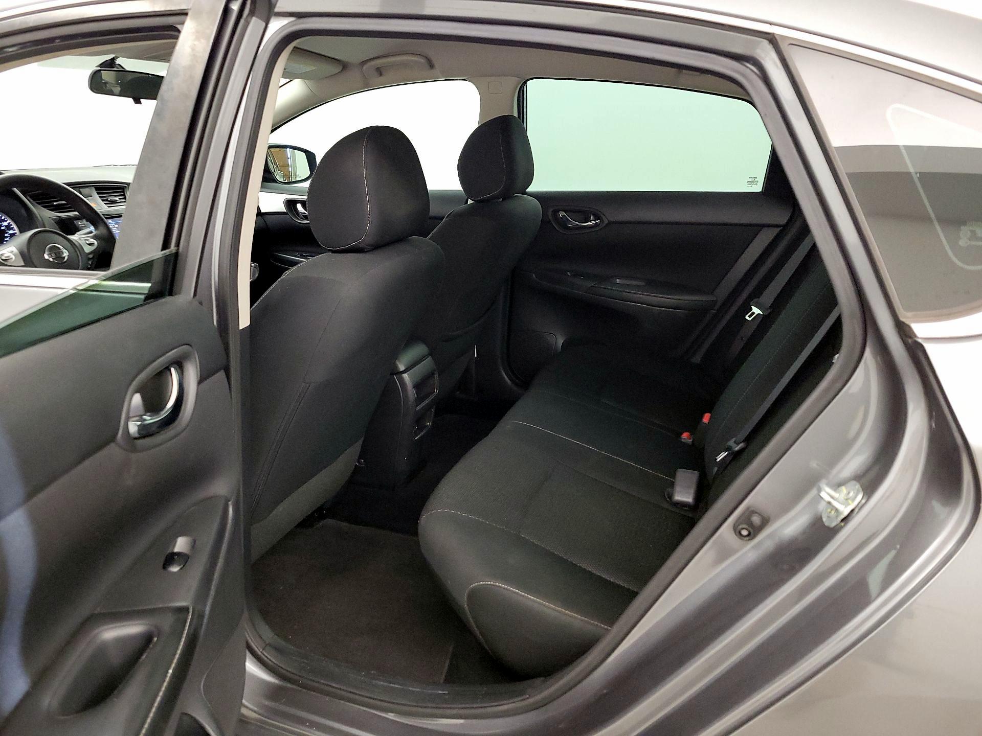Thumbnail: 2019 Nissan Sentra - 18