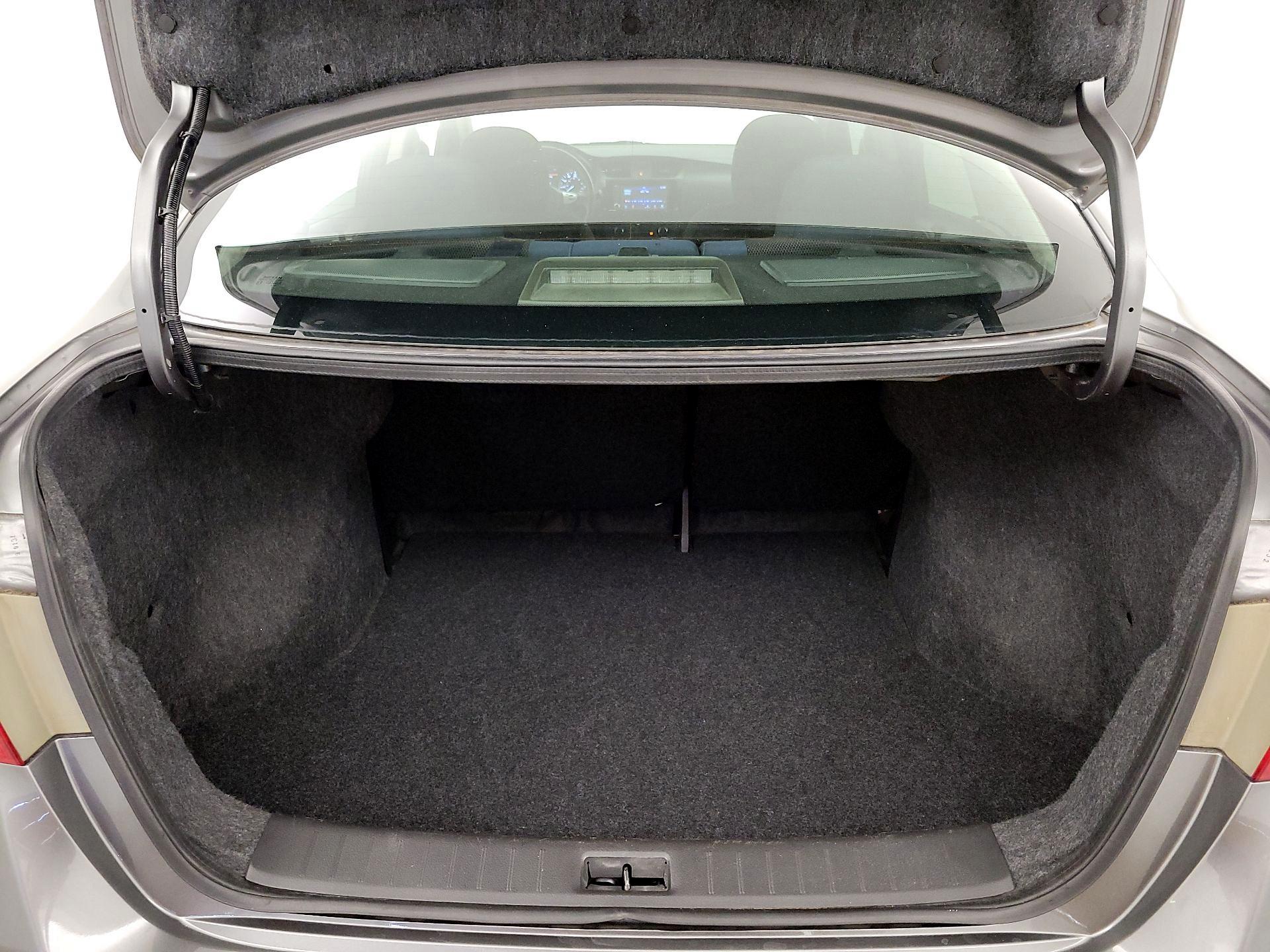 Thumbnail: 2019 Nissan Sentra - 19