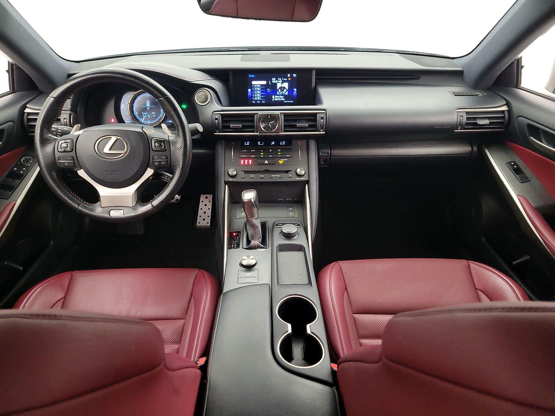 Thumbnail: 2019 Lexus IS - 9
