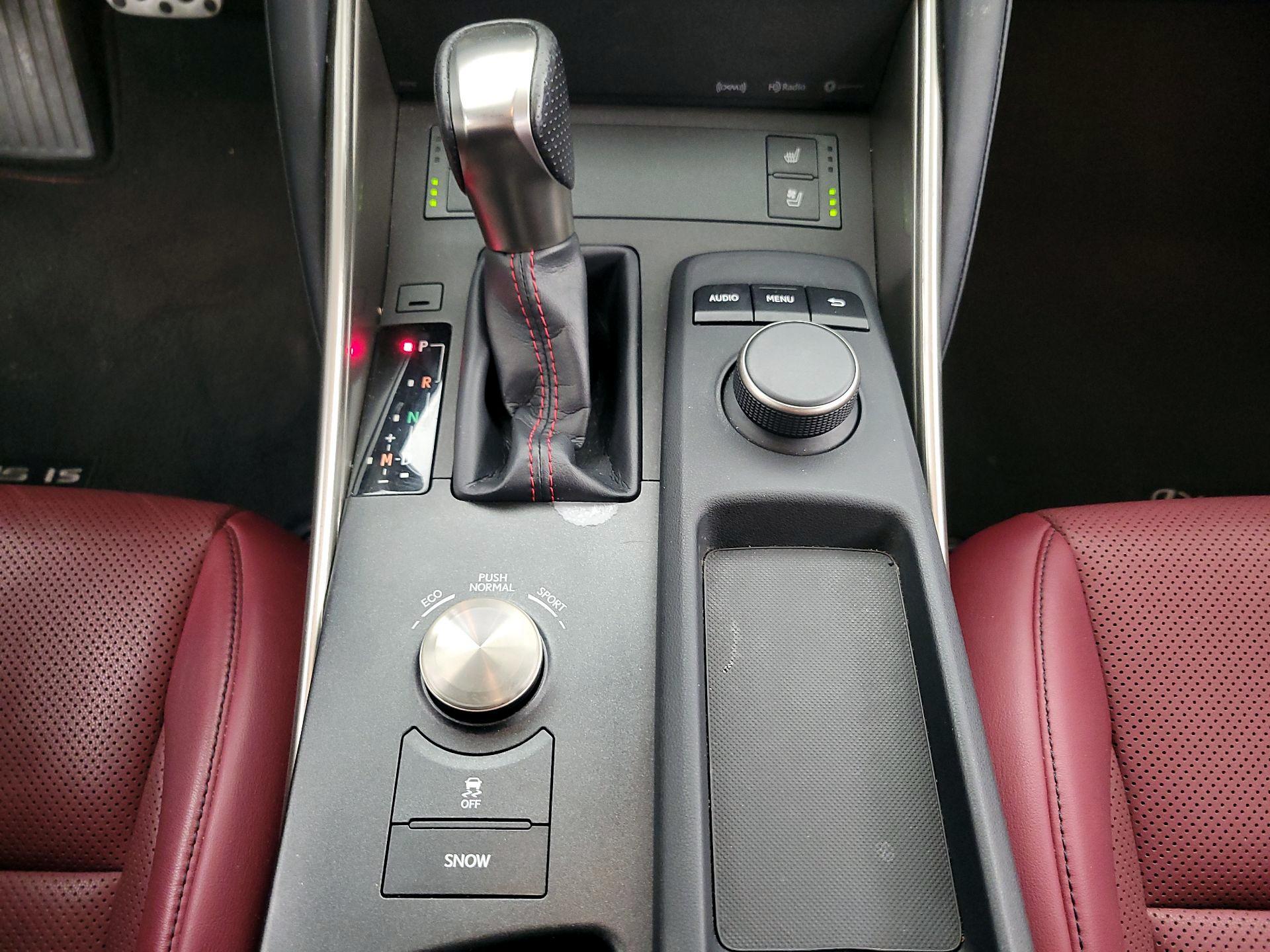 Thumbnail: 2019 Lexus IS - 17