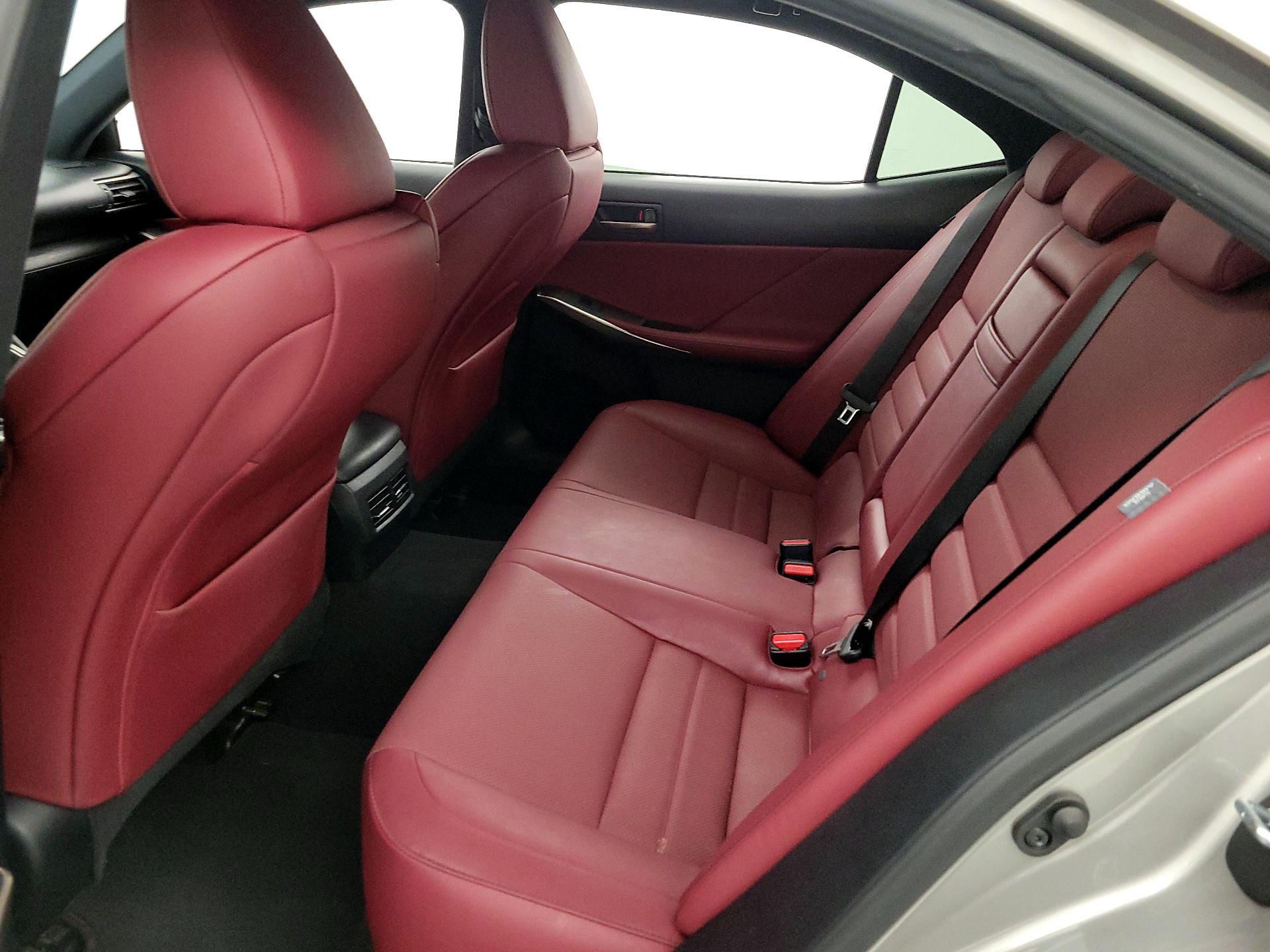 Thumbnail: 2019 Lexus IS - 20