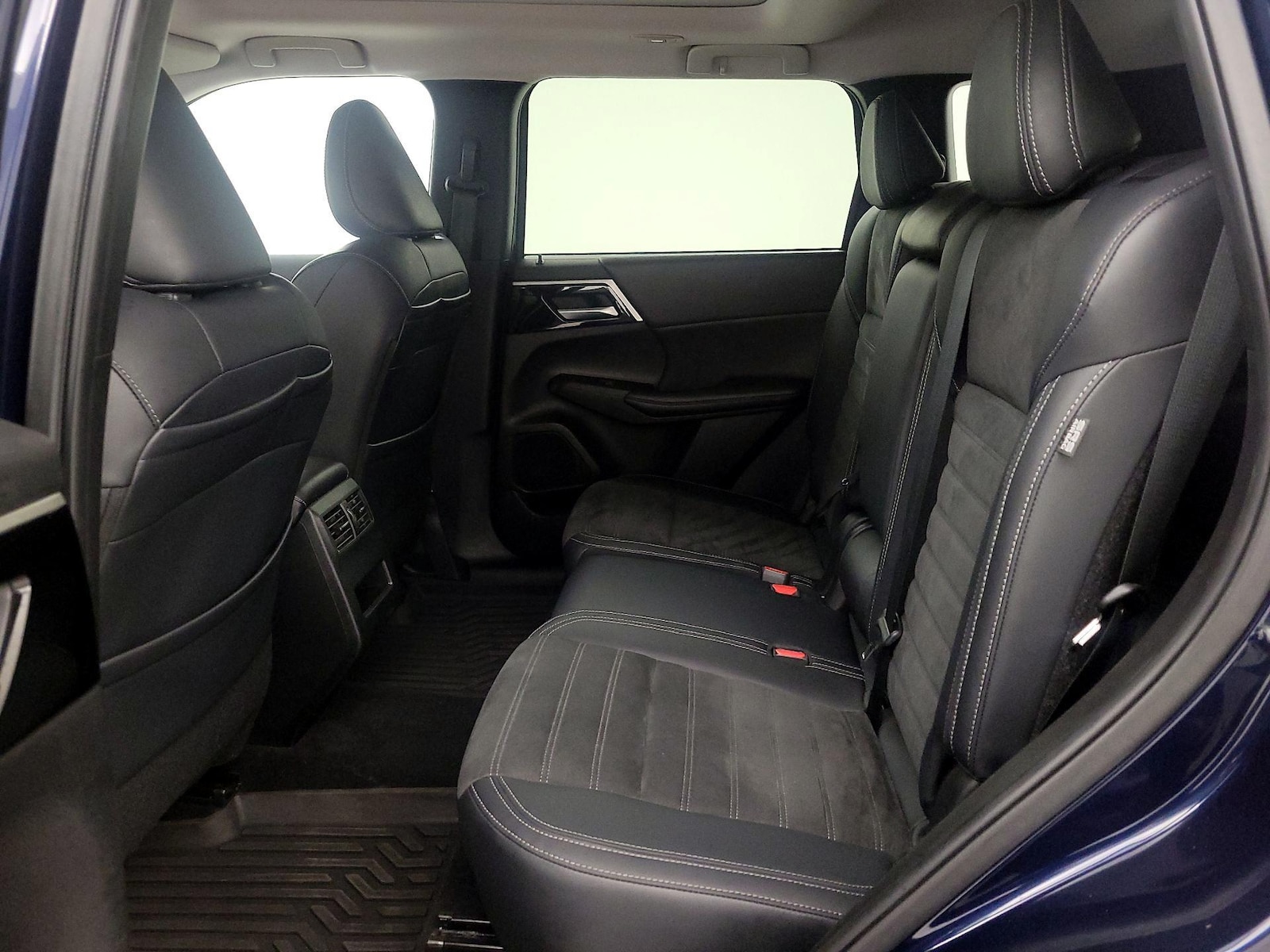 2024 Mitsubishi Outlander SE - Photo 22