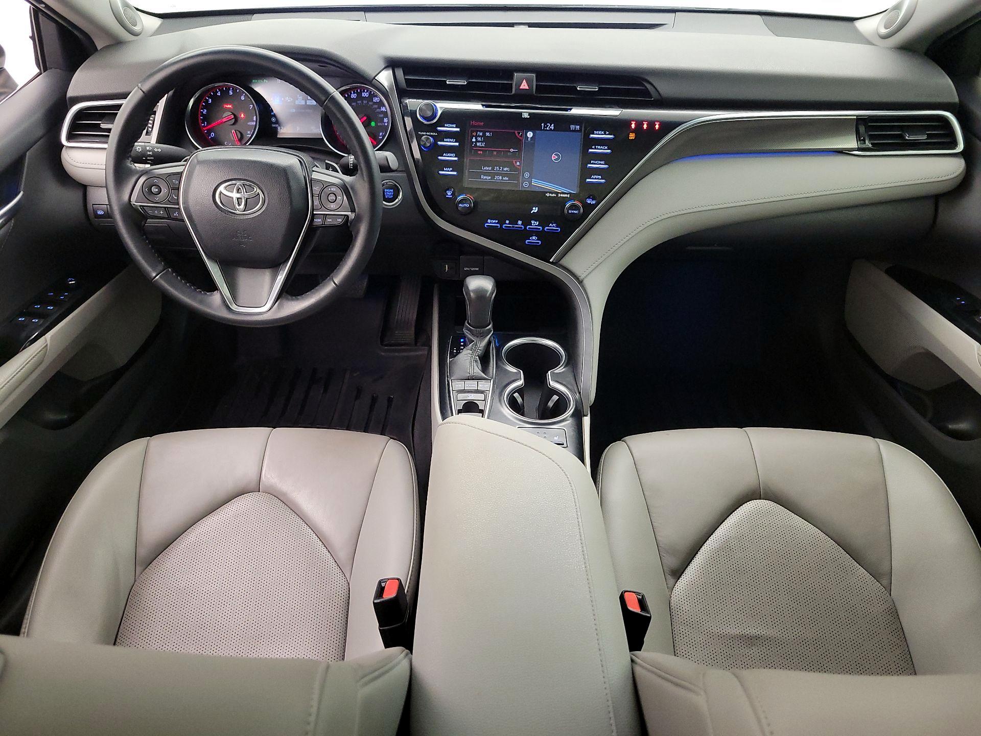 Thumbnail: 2018 Toyota Camry - 9