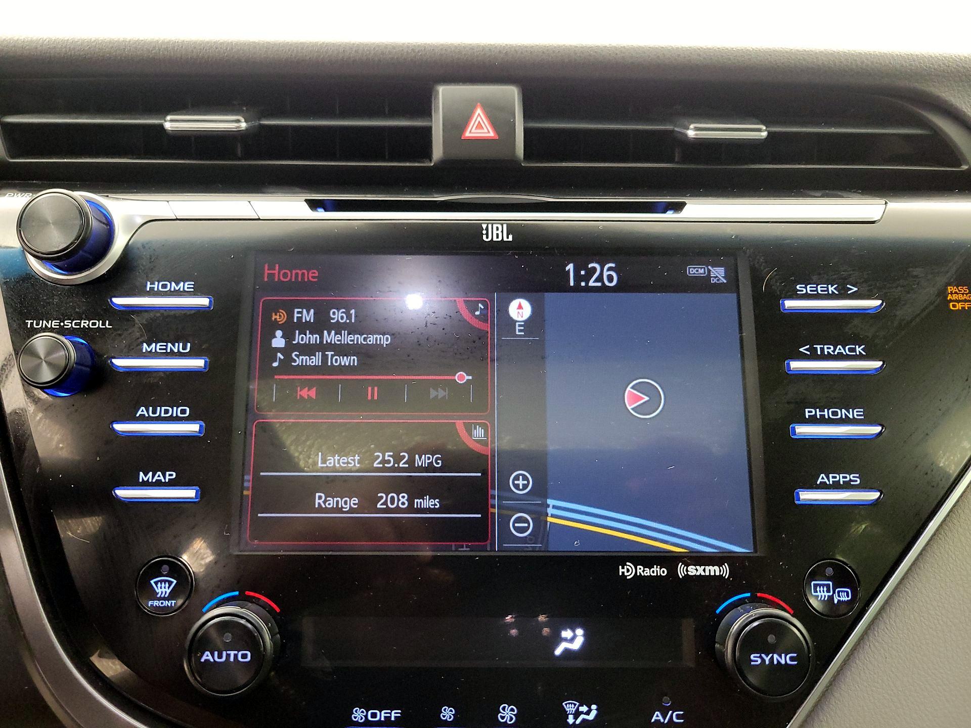 Thumbnail: 2018 Toyota Camry - 16