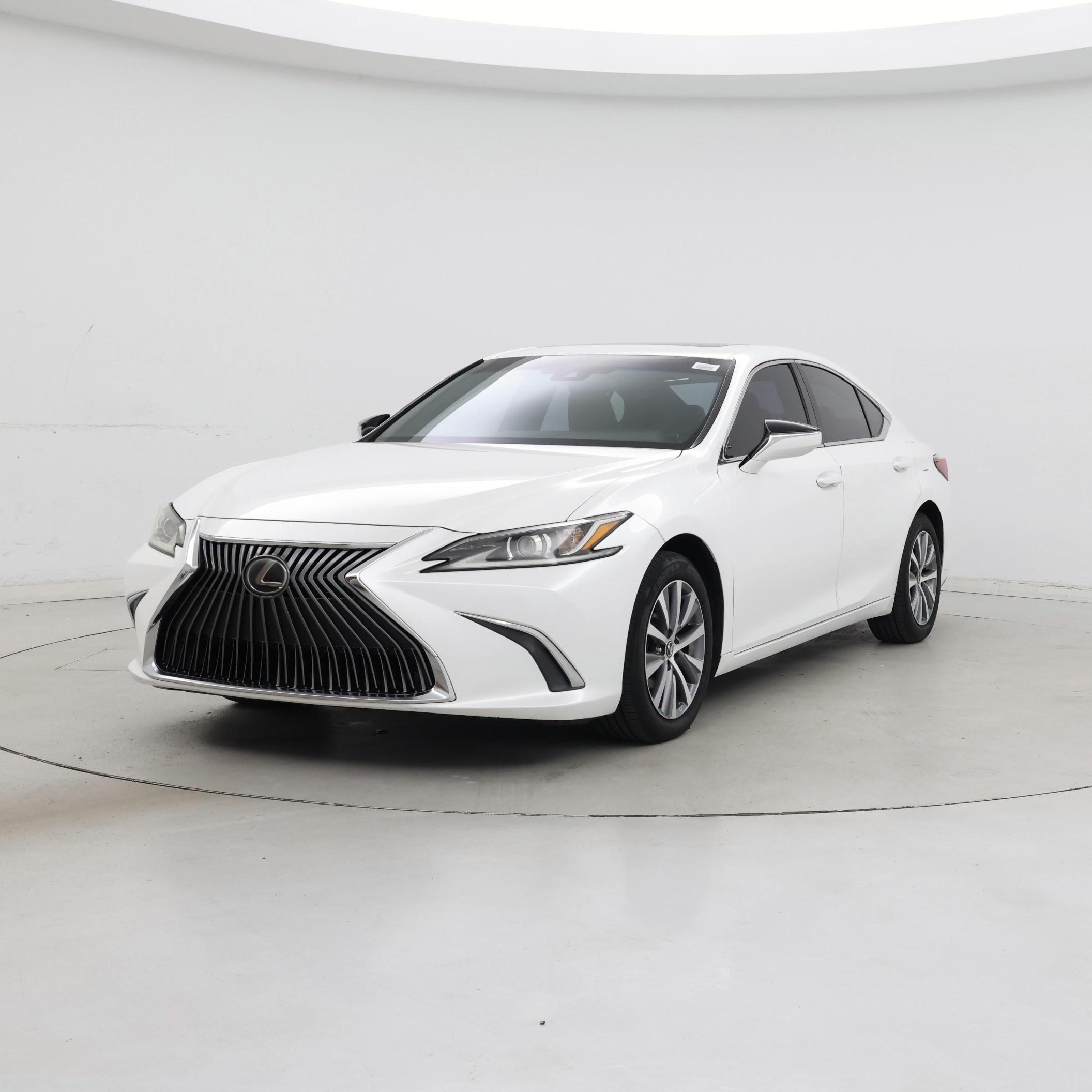 Thumbnail: 2020 Lexus ES - 4