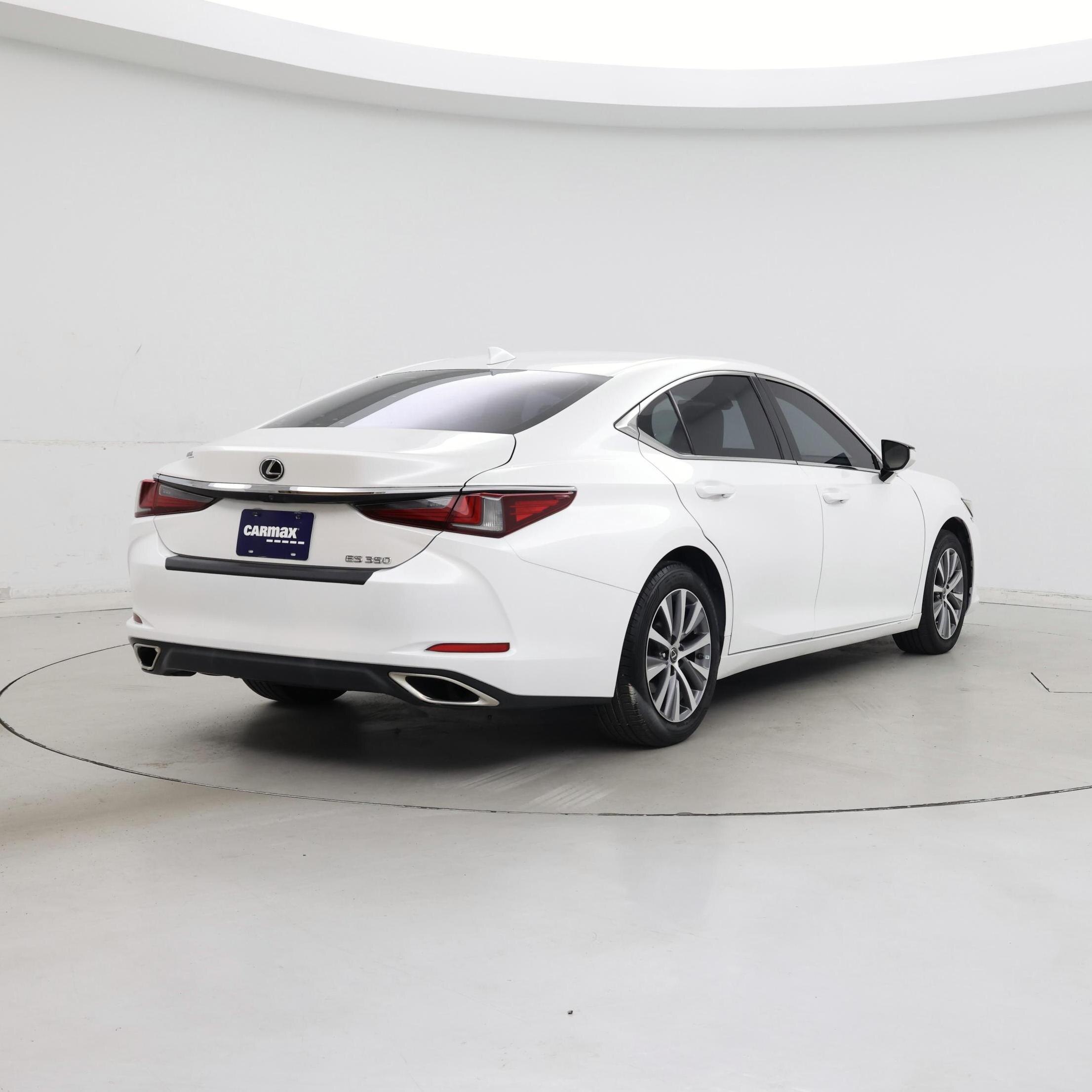 Thumbnail: 2020 Lexus ES - 8