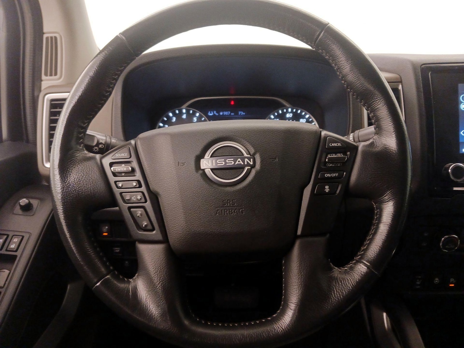 2022 Nissan Frontier SV - Photo 11