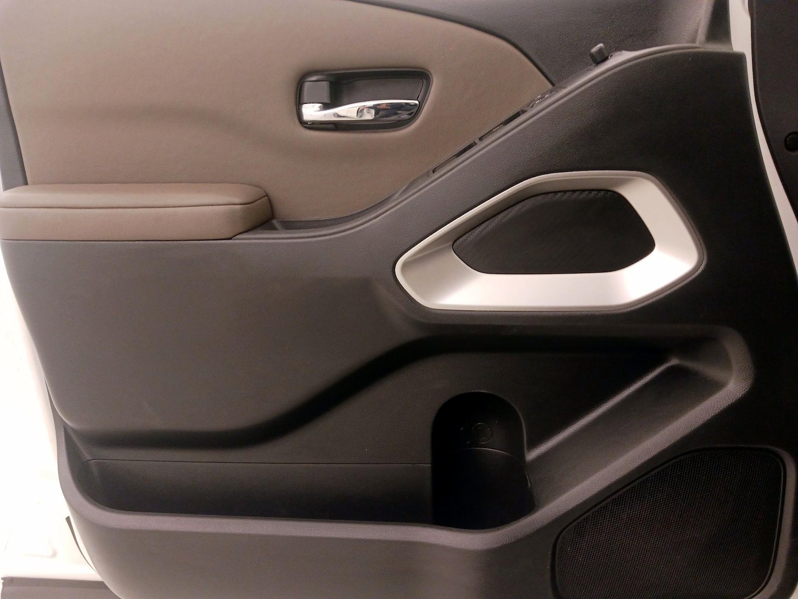 2022 Nissan Frontier SV - Photo 13