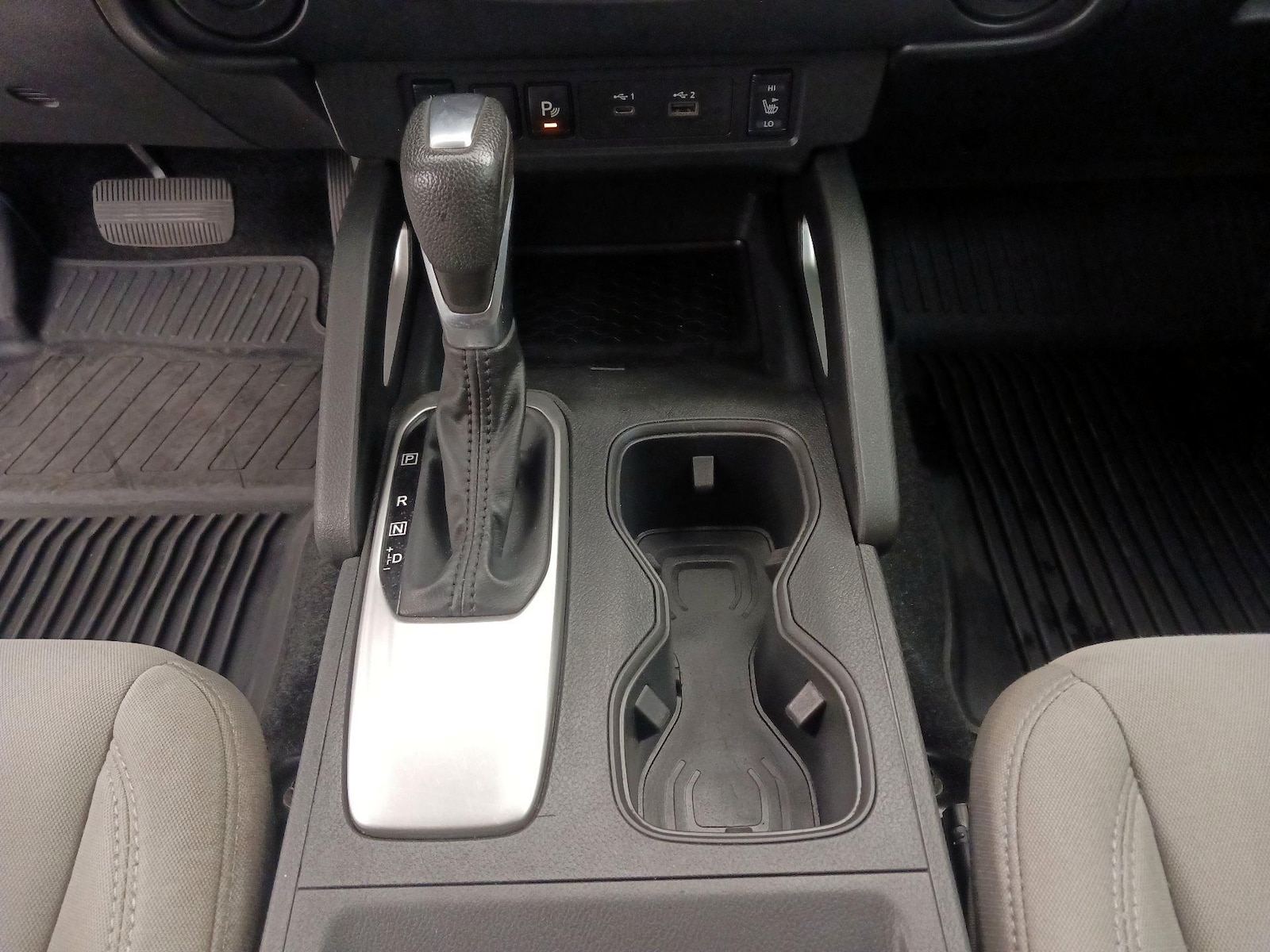 2022 Nissan Frontier SV - Photo 18