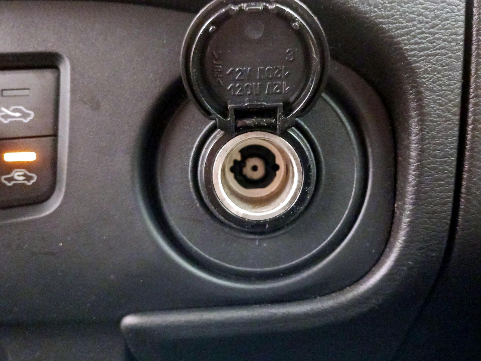 2022 Nissan Frontier SV - Photo 19