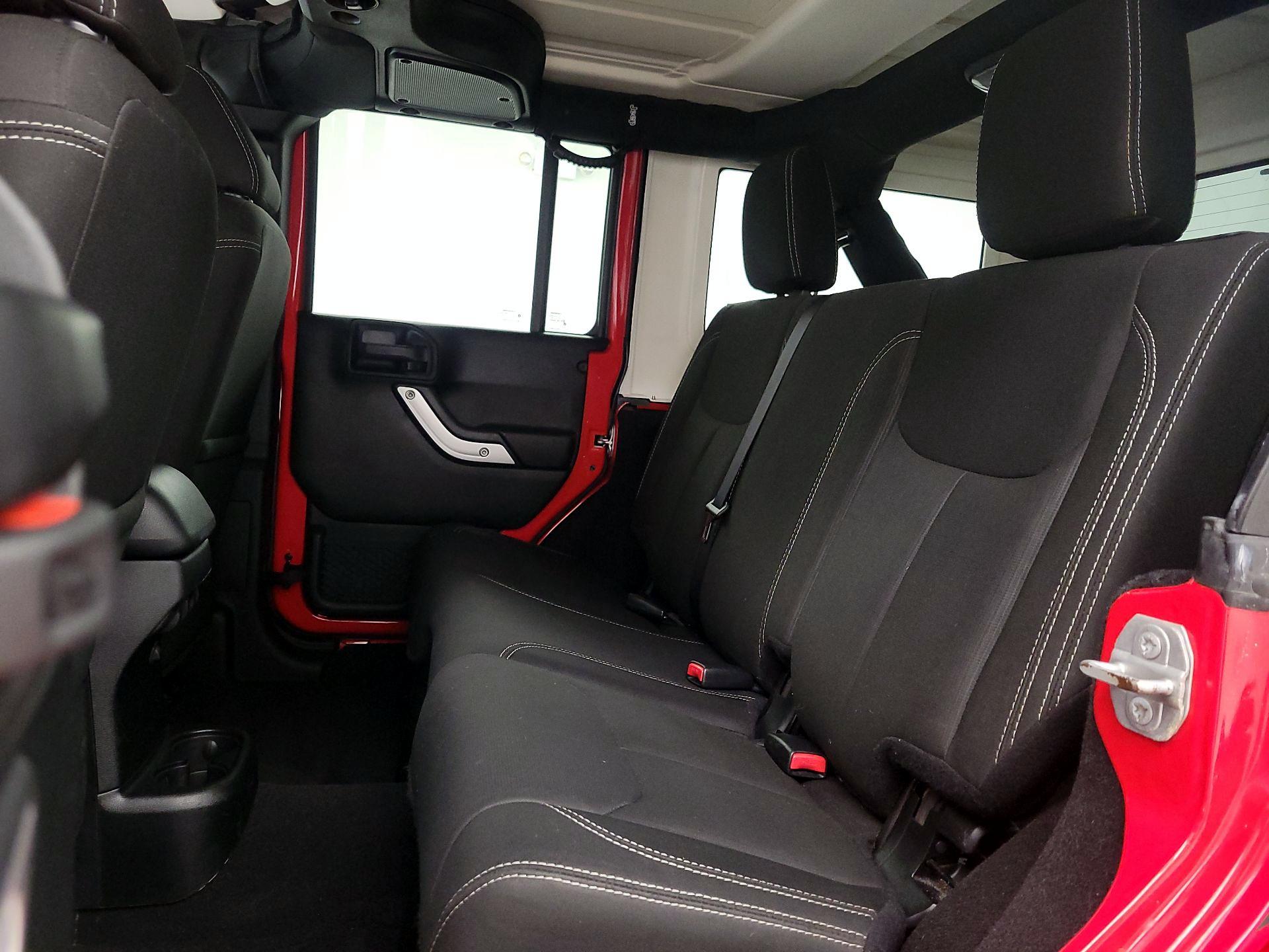 Thumbnail: 2018 Jeep Wrangler - 16