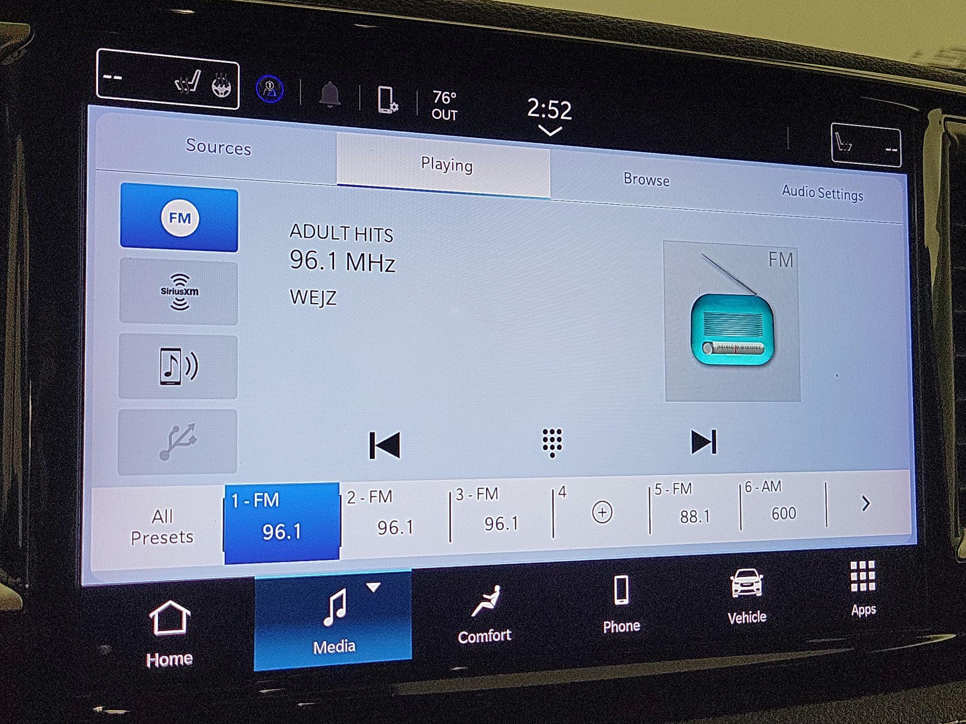 Thumbnail: 2023 Chrysler Pacifica - 15