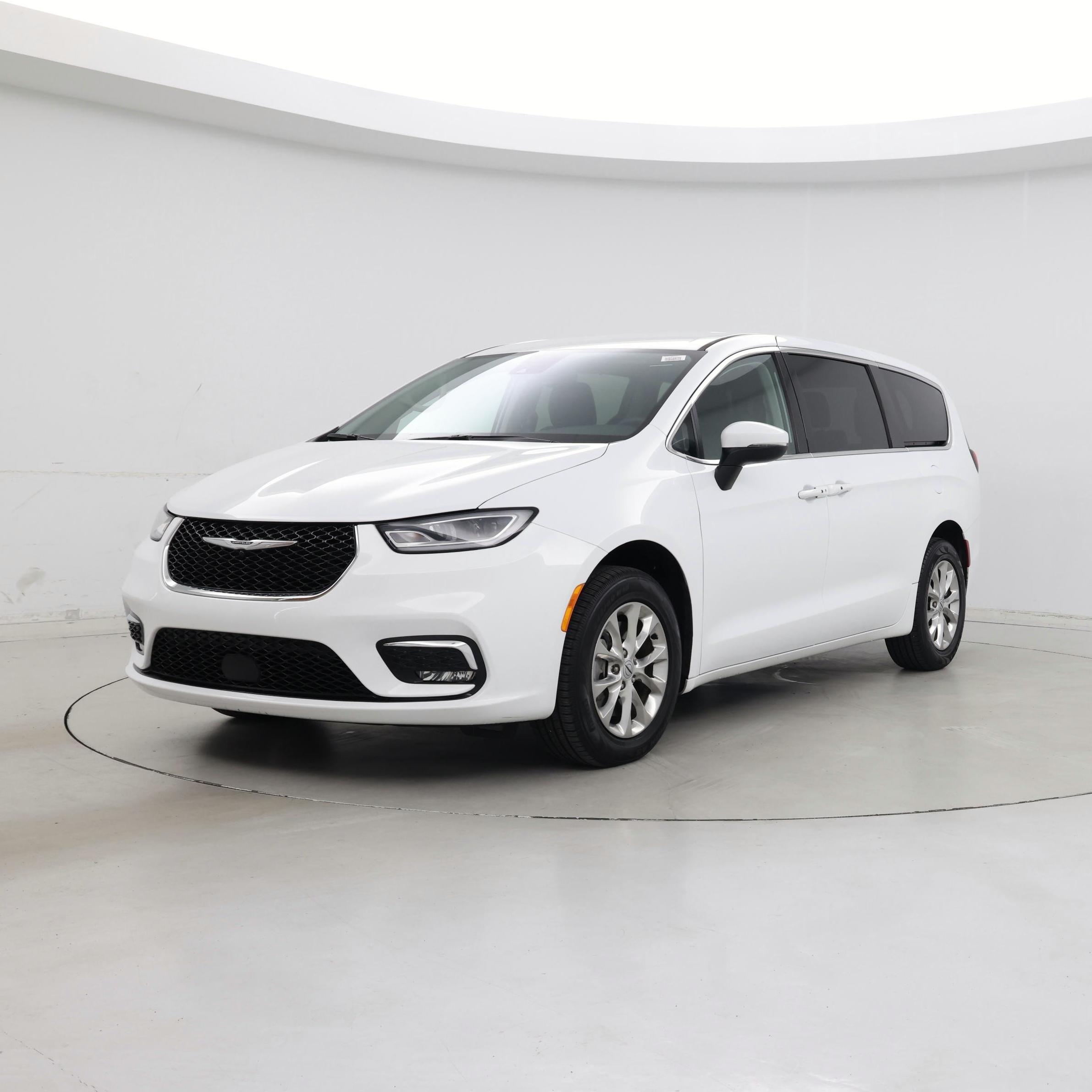 Thumbnail: 2023 Chrysler Pacifica - 4