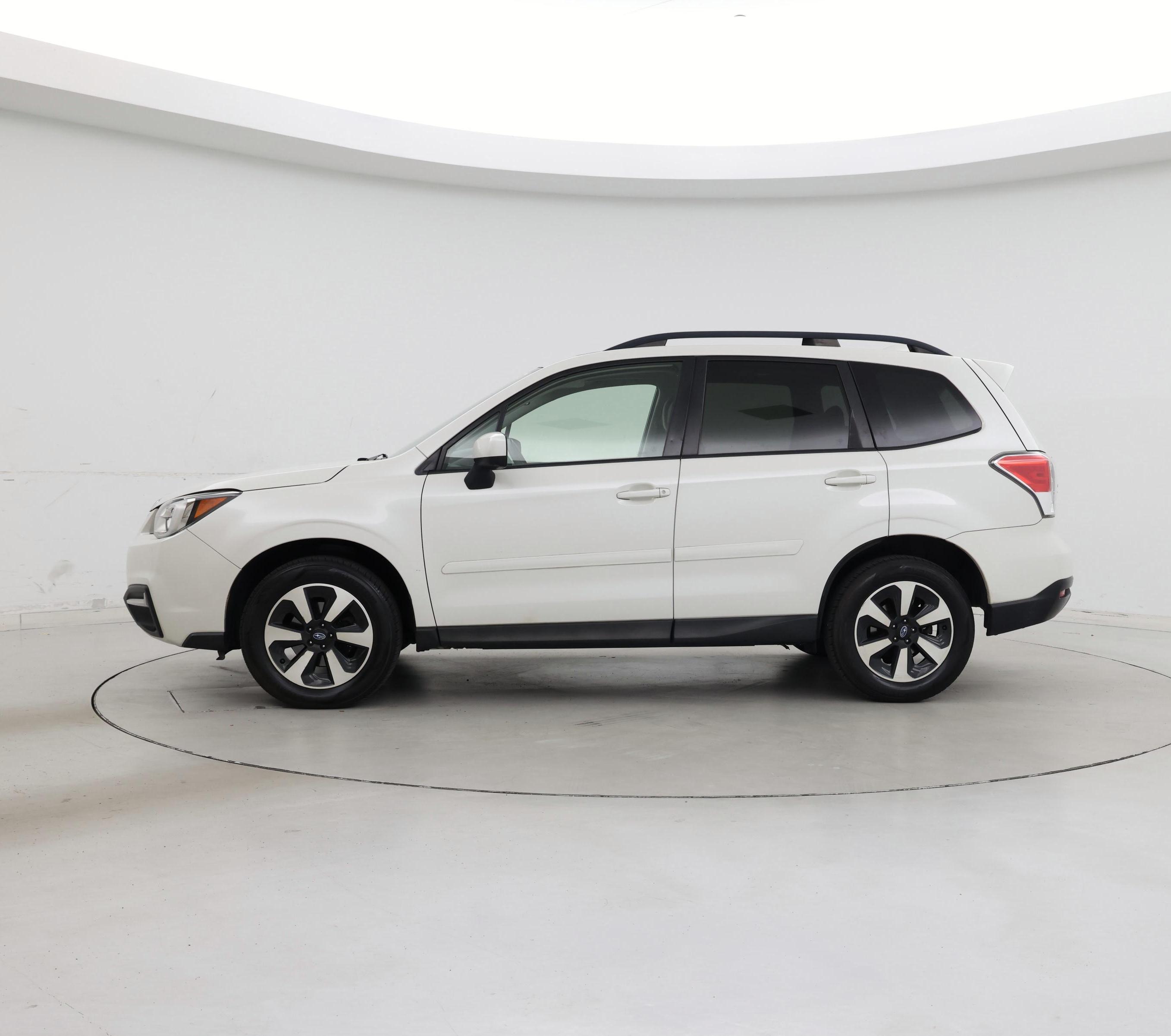 Thumbnail: 2017 Subaru Forester - 3