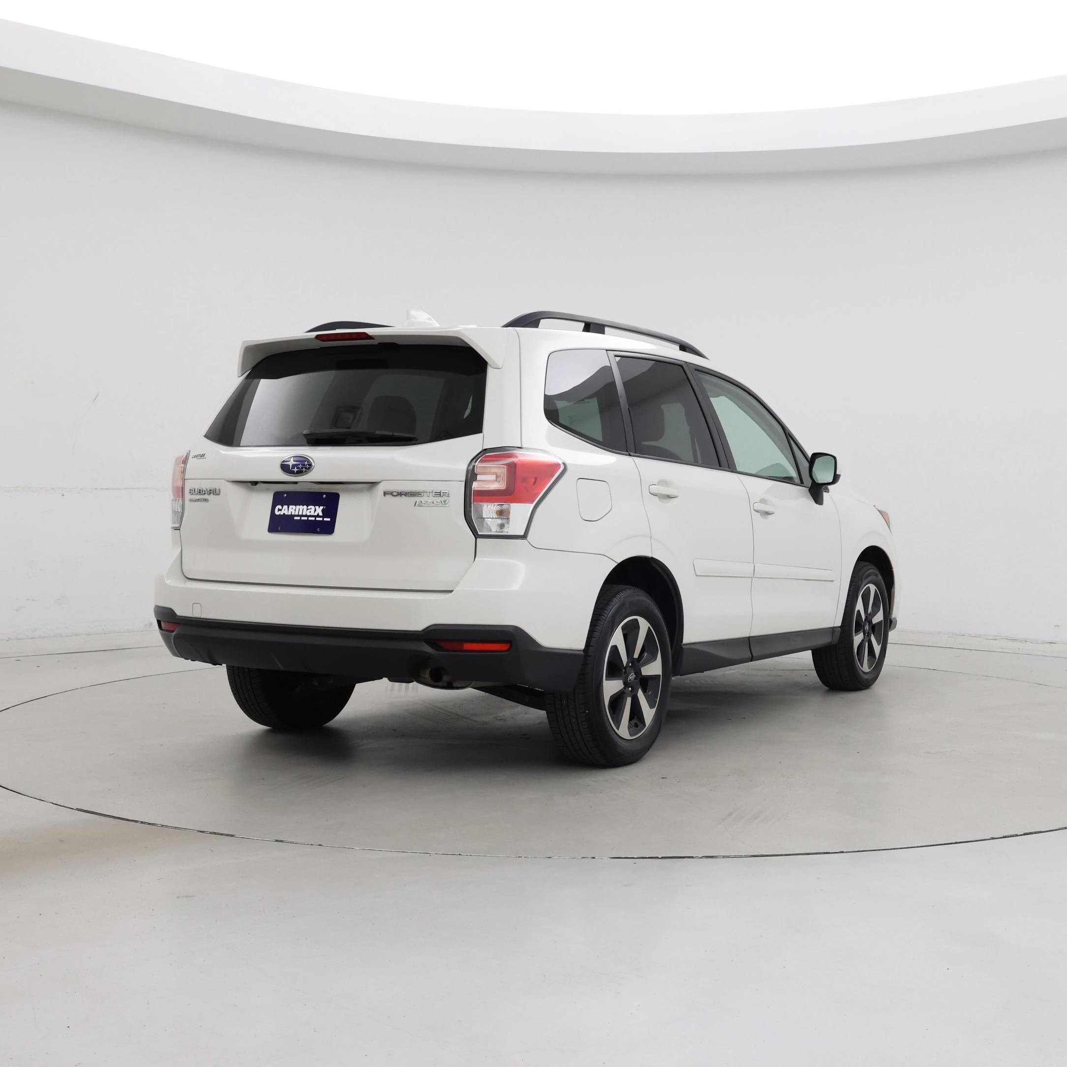 Thumbnail: 2017 Subaru Forester - 8