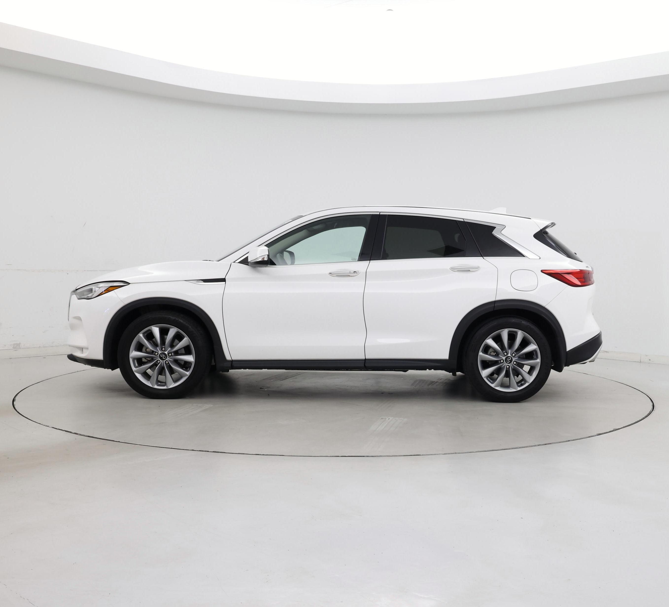 Thumbnail: 2021 INFINITI QX50 - 3