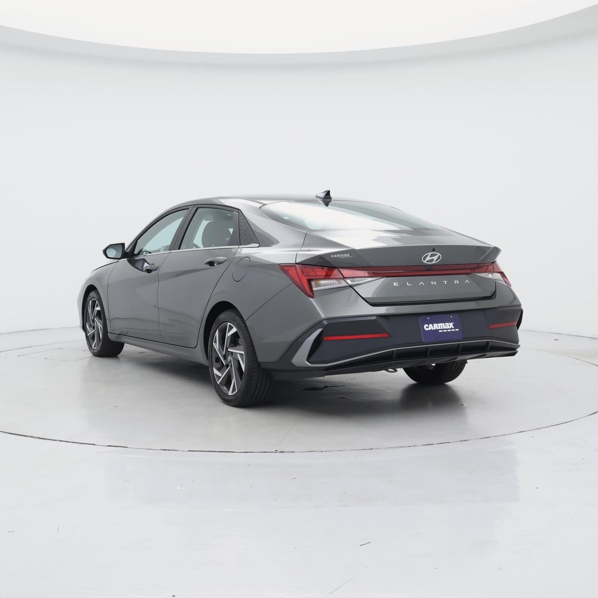 Thumbnail: 2025 Hyundai Elantra - 2