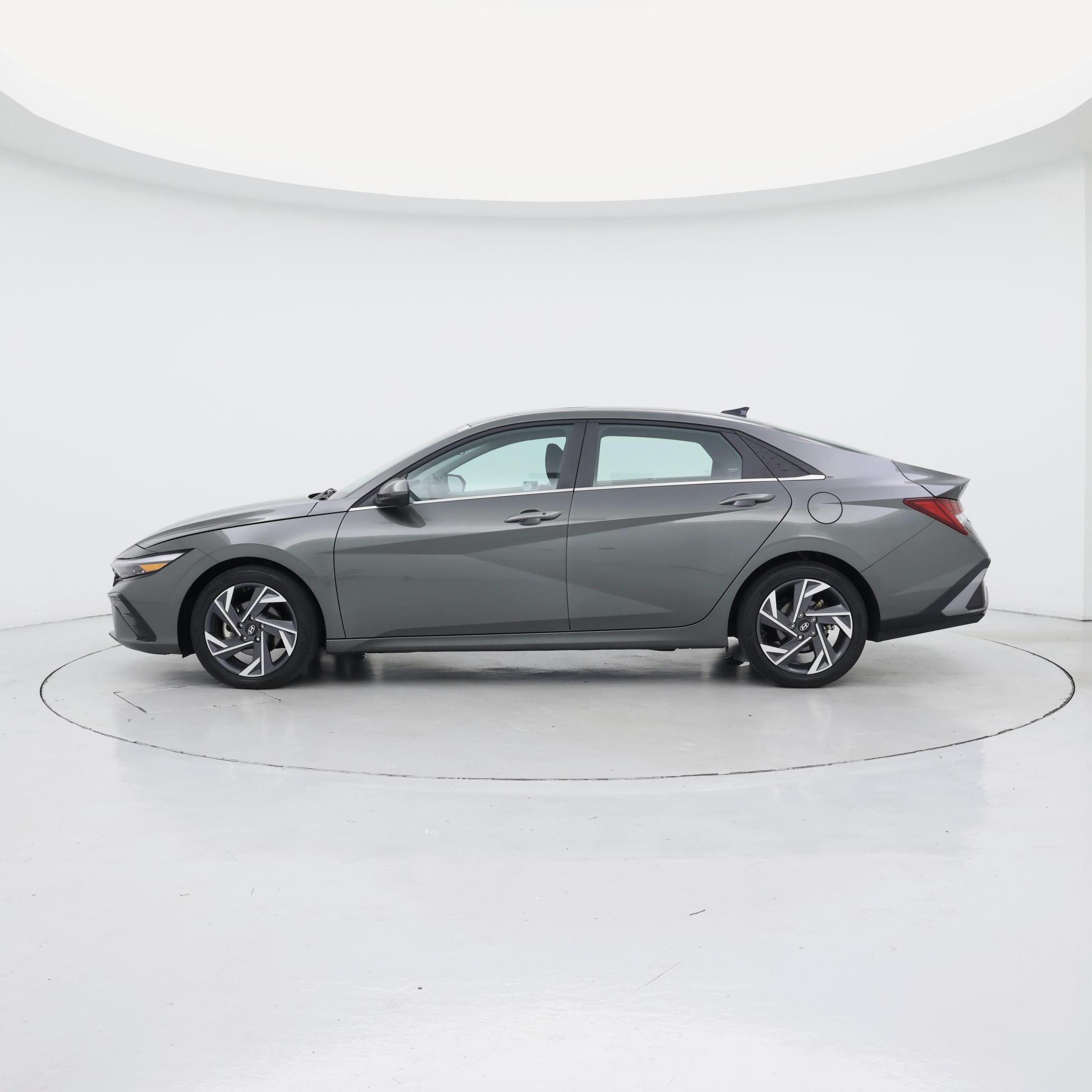 Thumbnail: 2025 Hyundai Elantra - 3