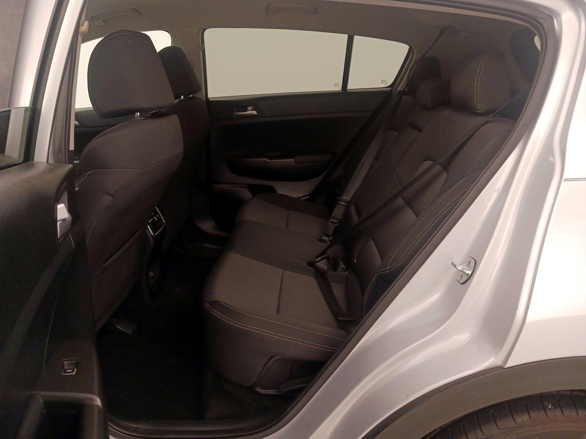 Thumbnail: 2020 Kia Sportage - 19