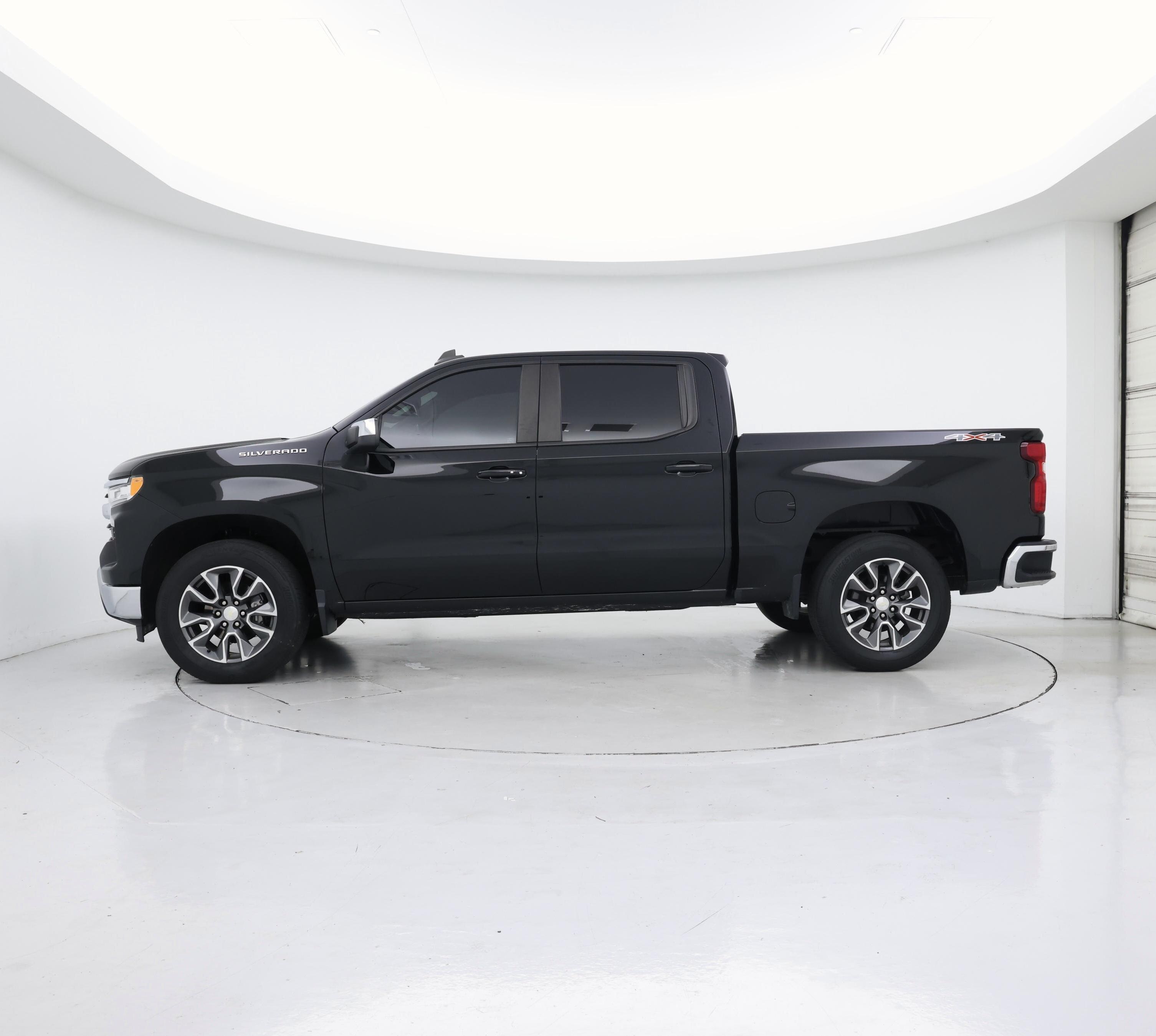 Thumbnail: 2022 Chevrolet Silverado 1500 - 3