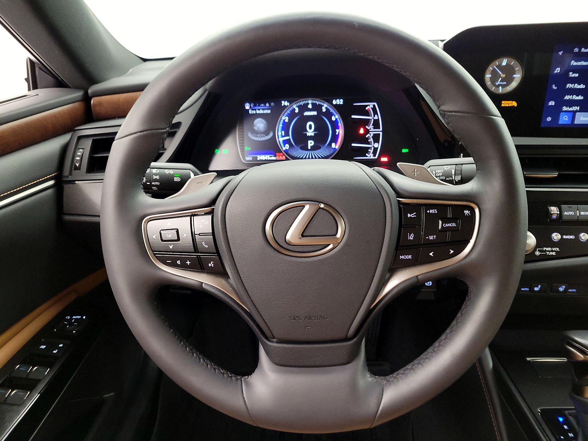 Thumbnail: 2023 Lexus ES - 10