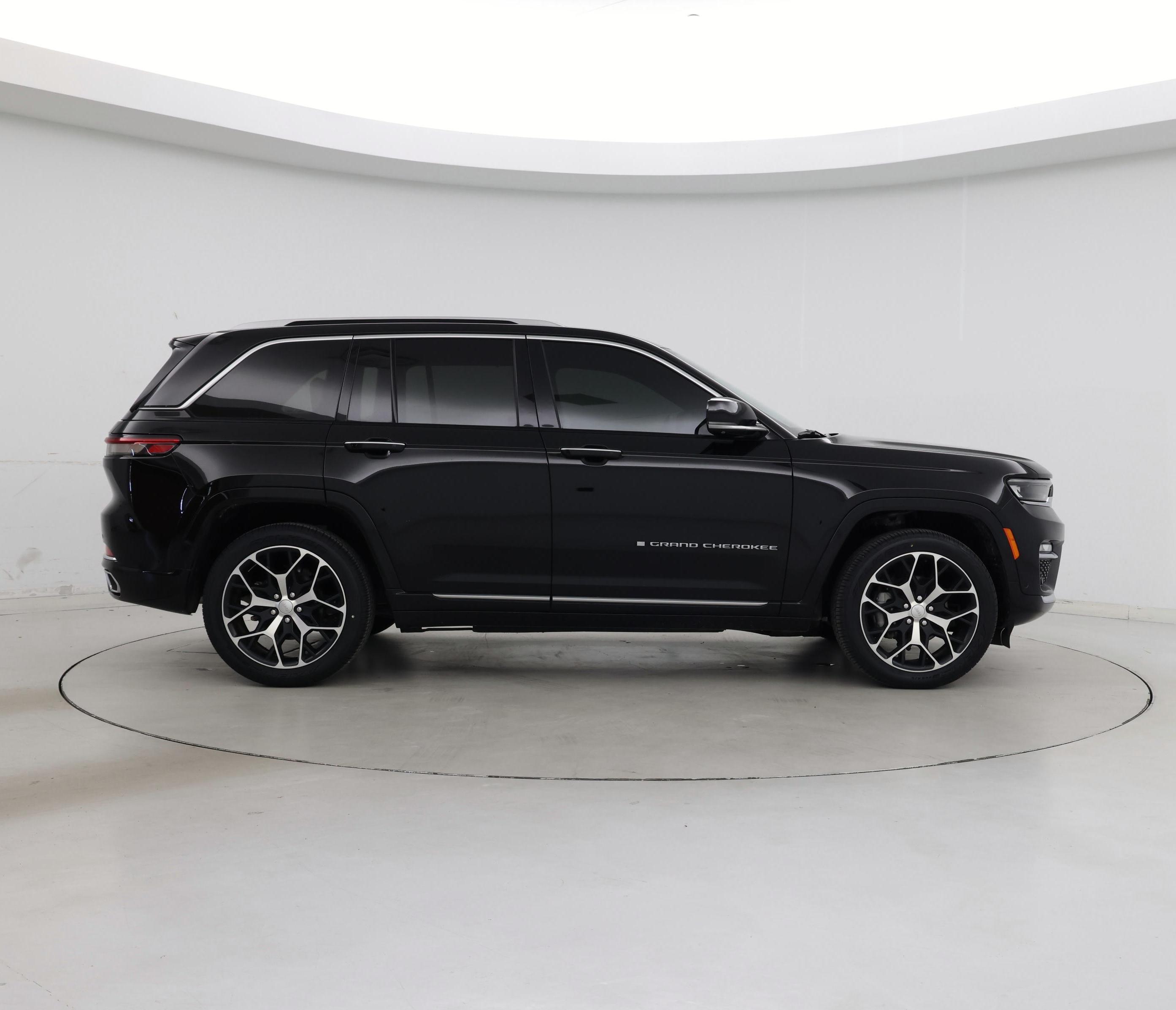 Thumbnail: 2023 Jeep Grand Cherokee - 7