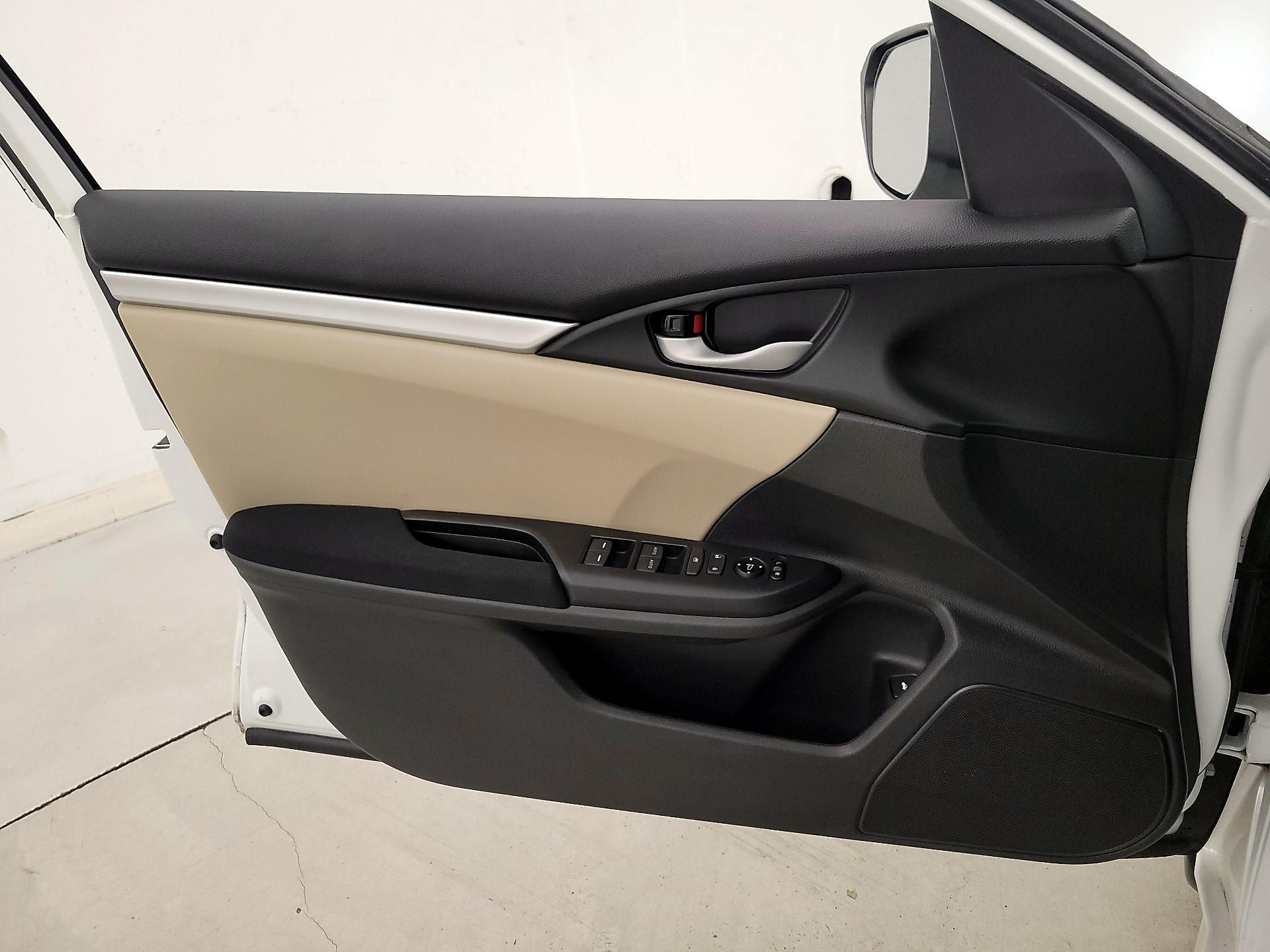 Thumbnail: 2019 Honda Civic - 12