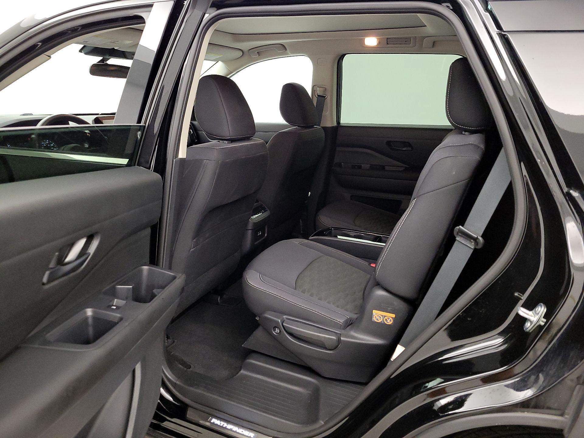 Thumbnail: 2024 Nissan Pathfinder - 20