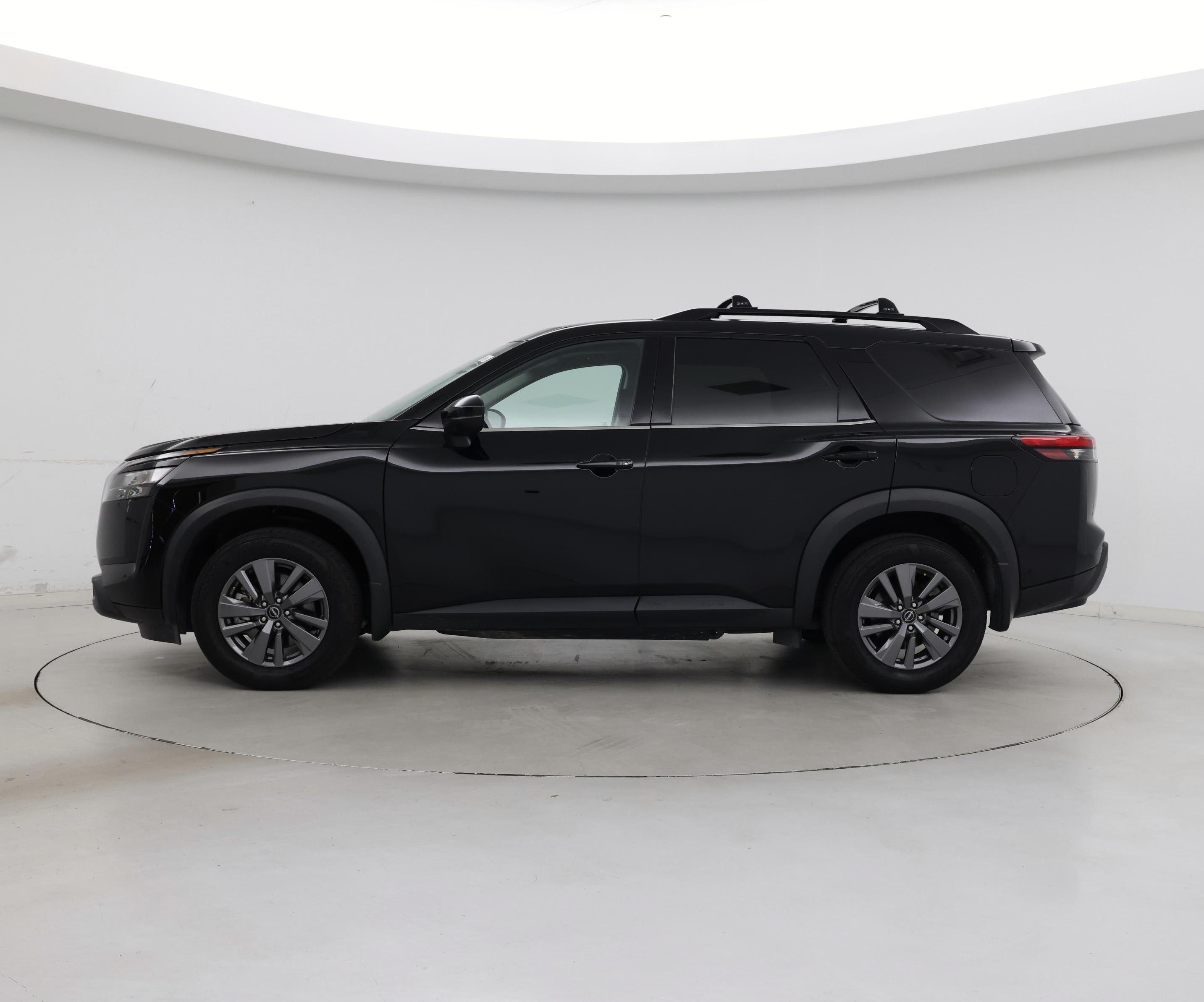 Thumbnail: 2024 Nissan Pathfinder - 3