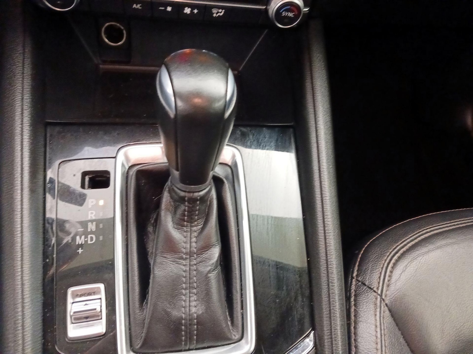 2023 Mazda CX-5 S Preferred package - Photo 18