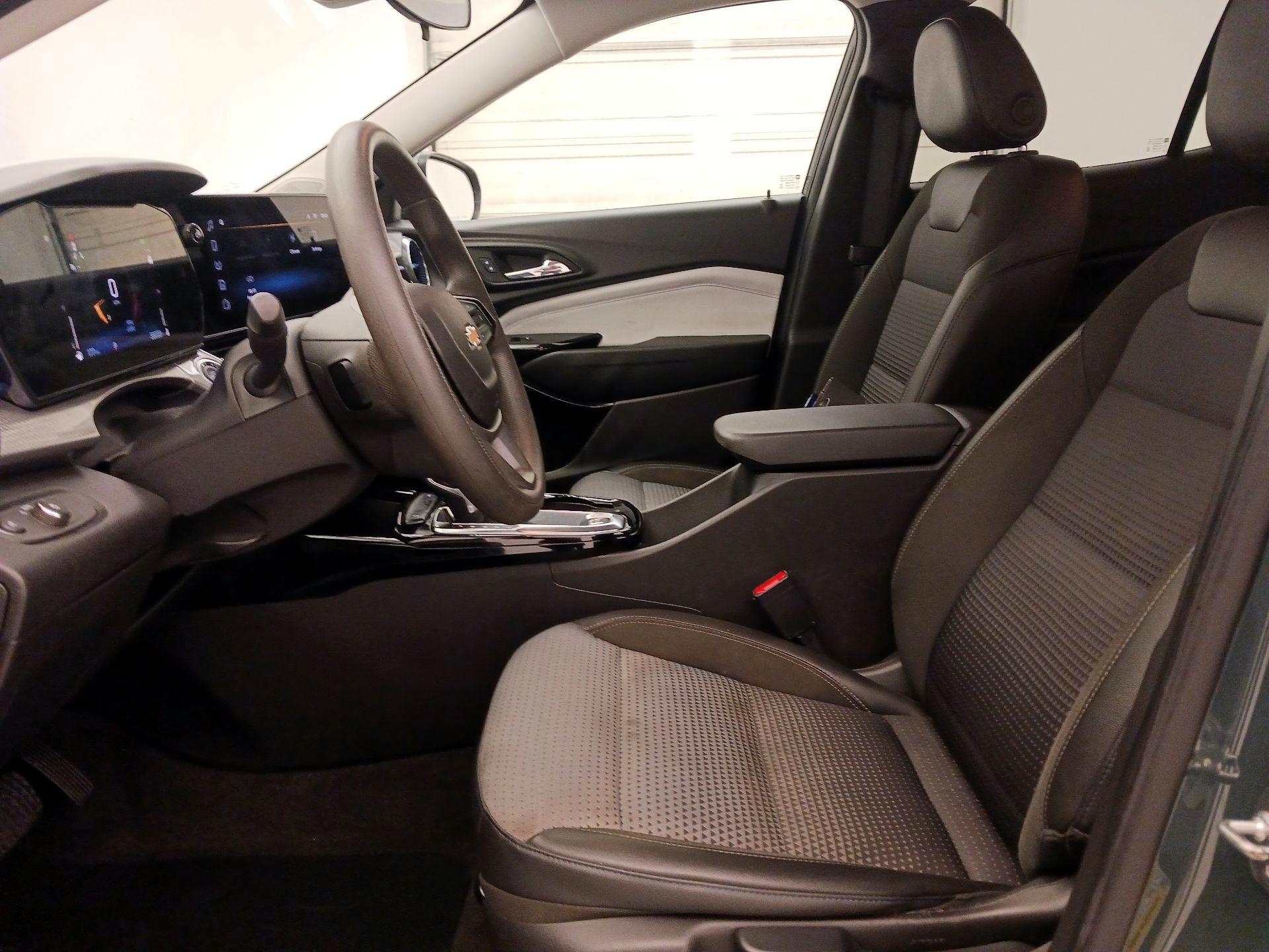 Thumbnail: 2025 Chevrolet Trax - 11