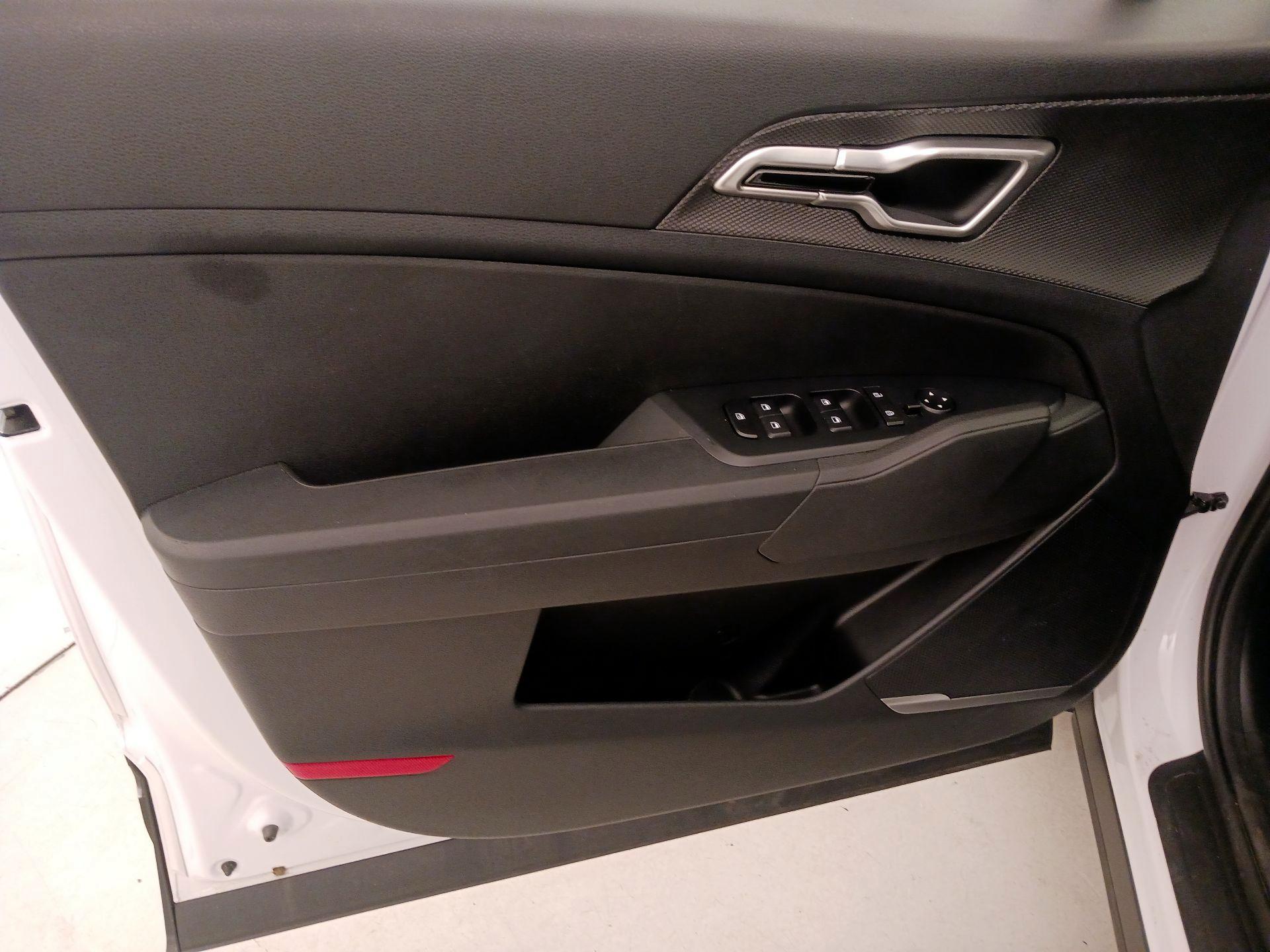 Thumbnail: 2025 Kia Sportage - 12