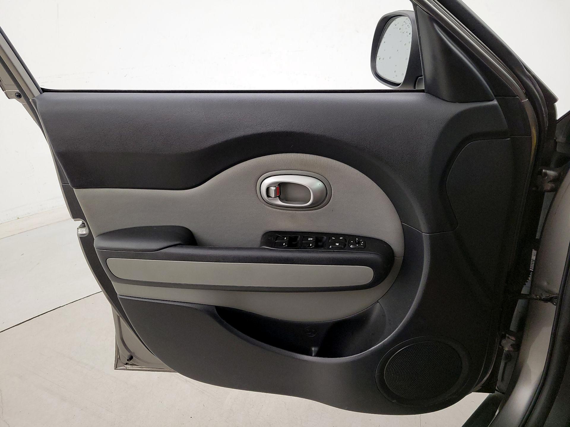 Thumbnail: 2016 Kia Soul - 12