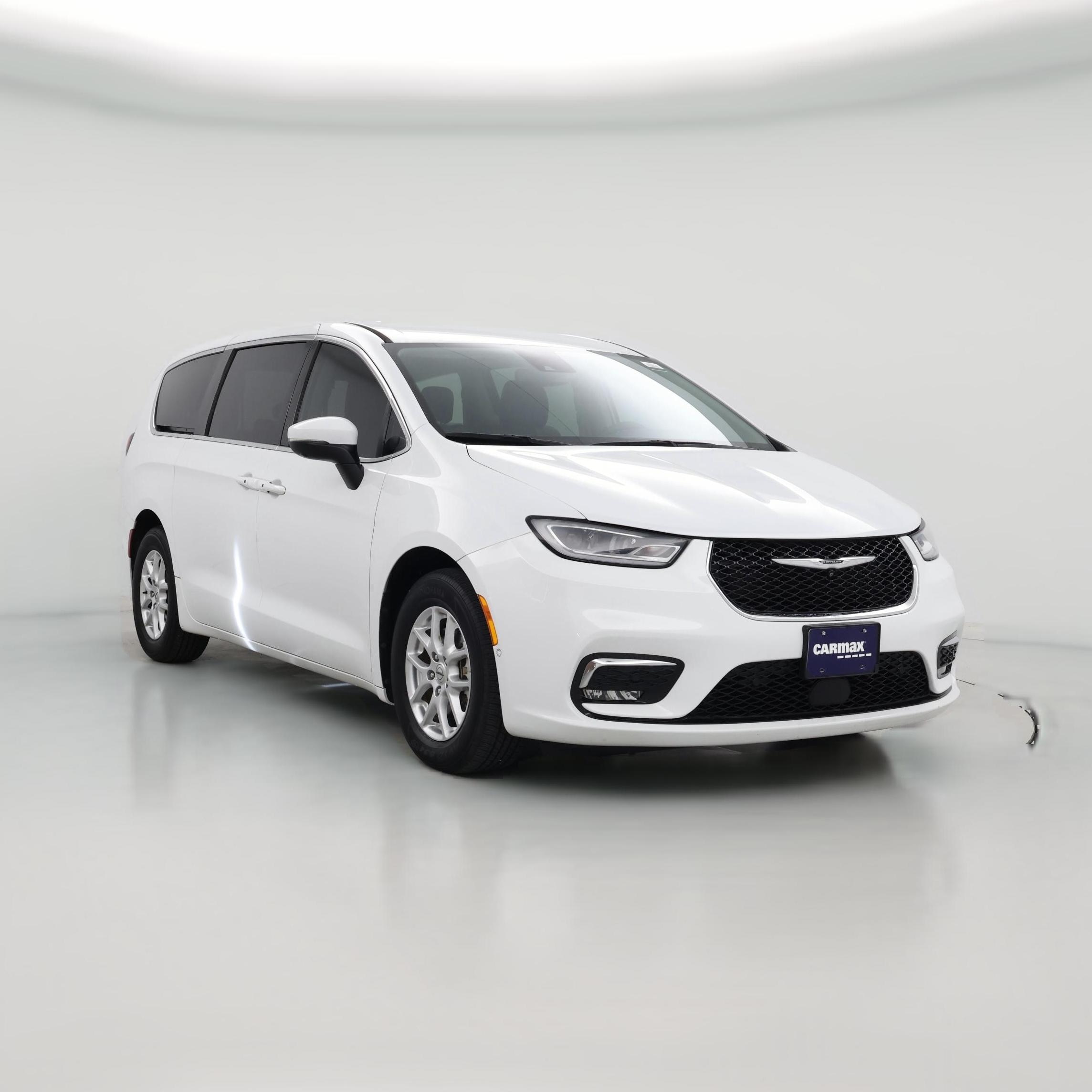 Thumbnail: 2023 Chrysler Pacifica - 1