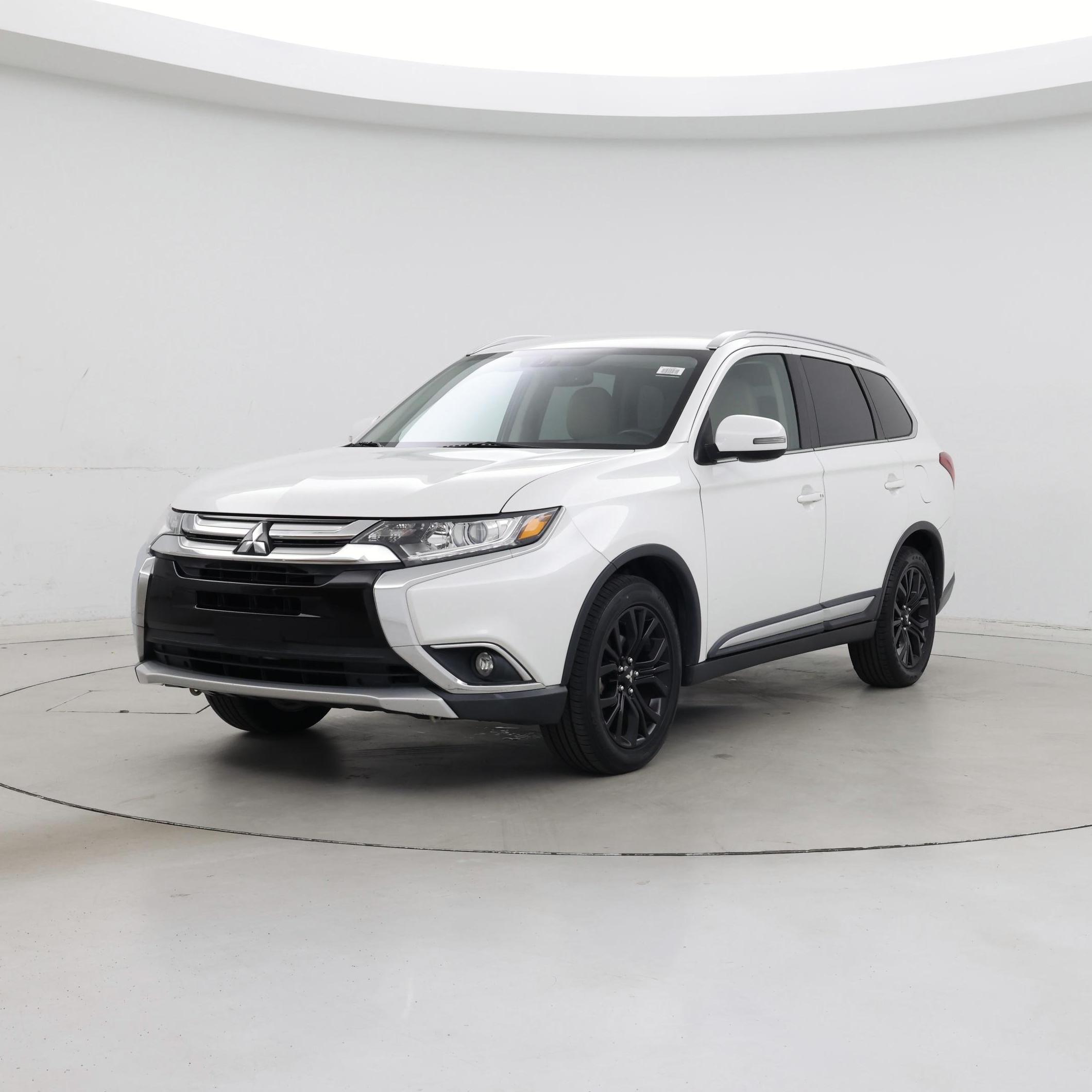 Thumbnail: 2018 Mitsubishi Outlander - 4