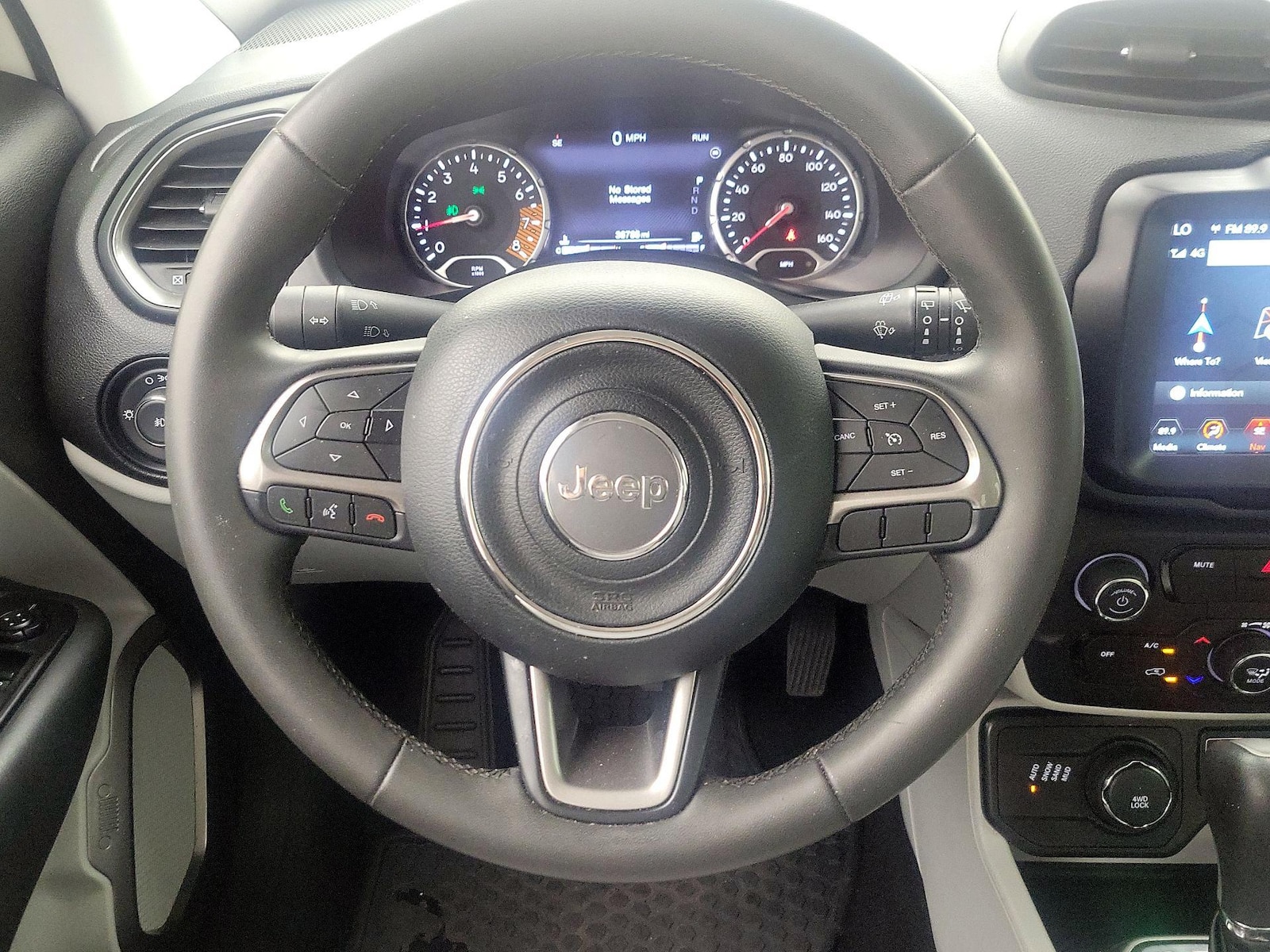 2022 Jeep Renegade Latitude - Photo 11