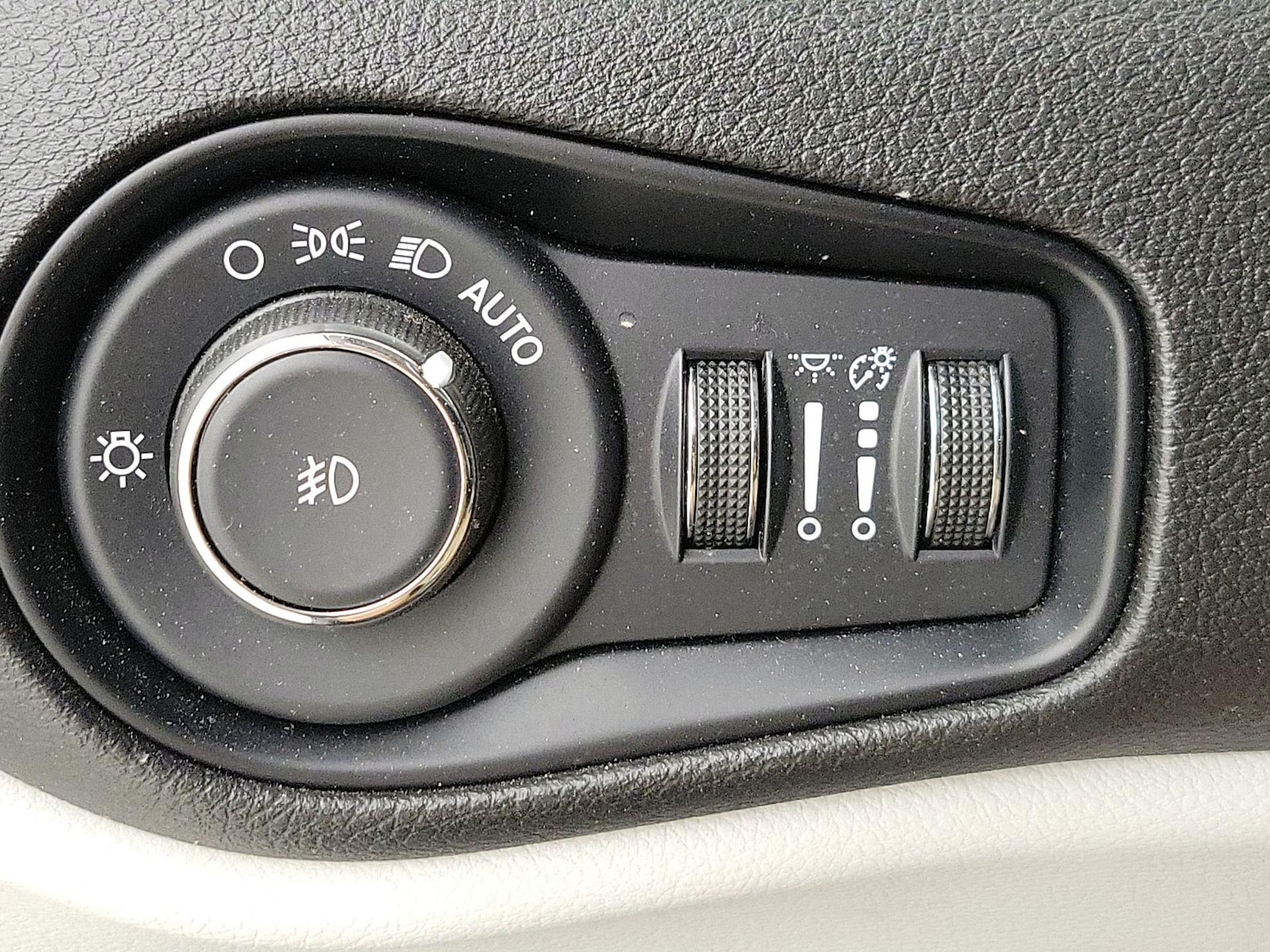 2022 Jeep Renegade Latitude - Photo 14